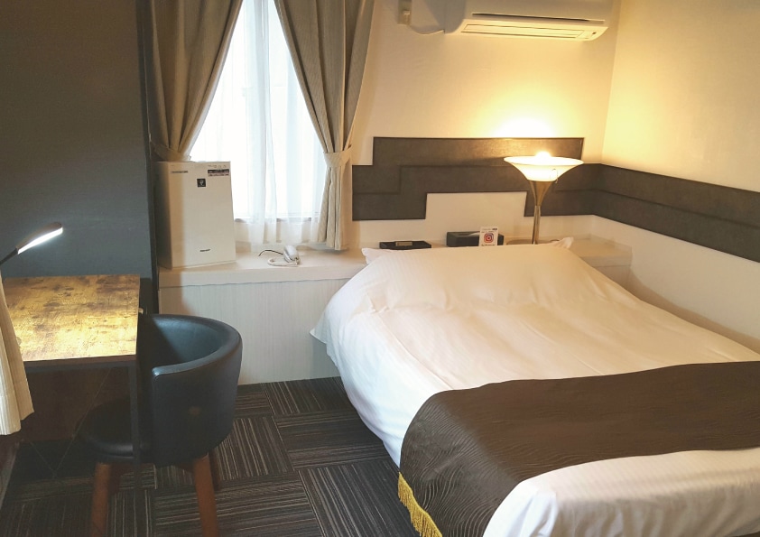 Phòng đôi loại A không hút thuốc (19,2m2) có phòng tắm và nhà vệ sinh riêng, giường đôi (195x140)