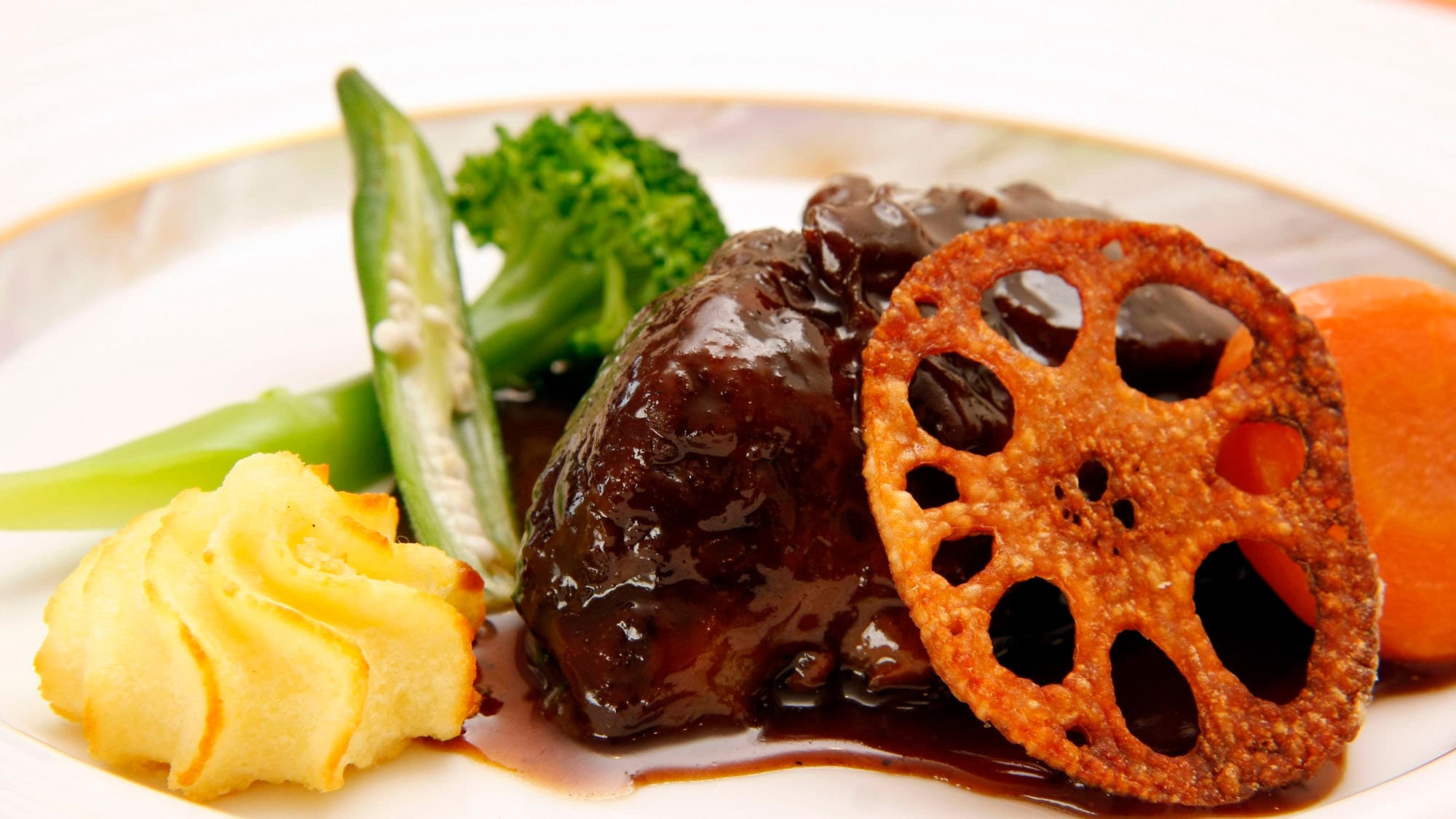 Main dish: beef stewed in wine