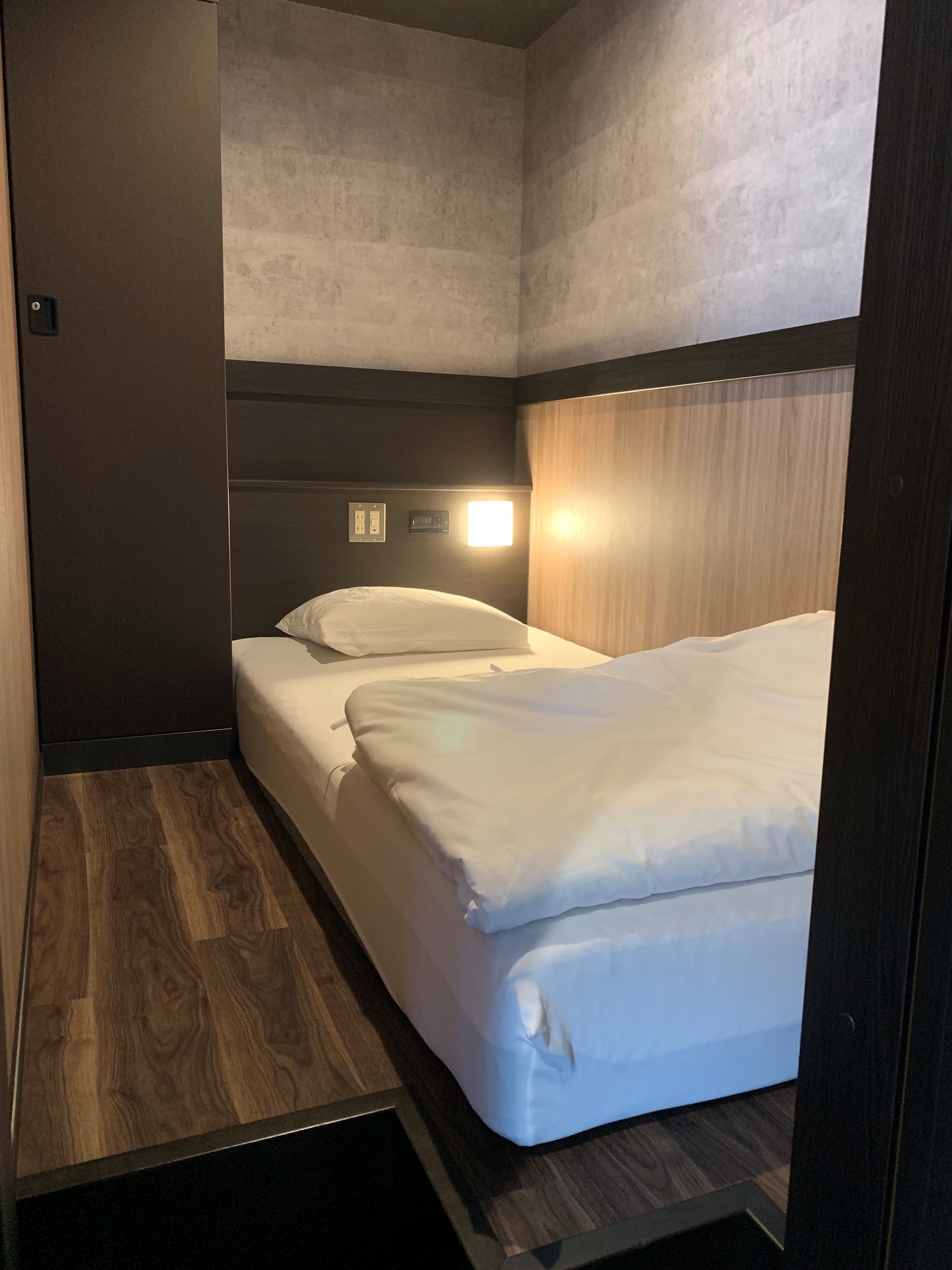 Single room 2 for men only
