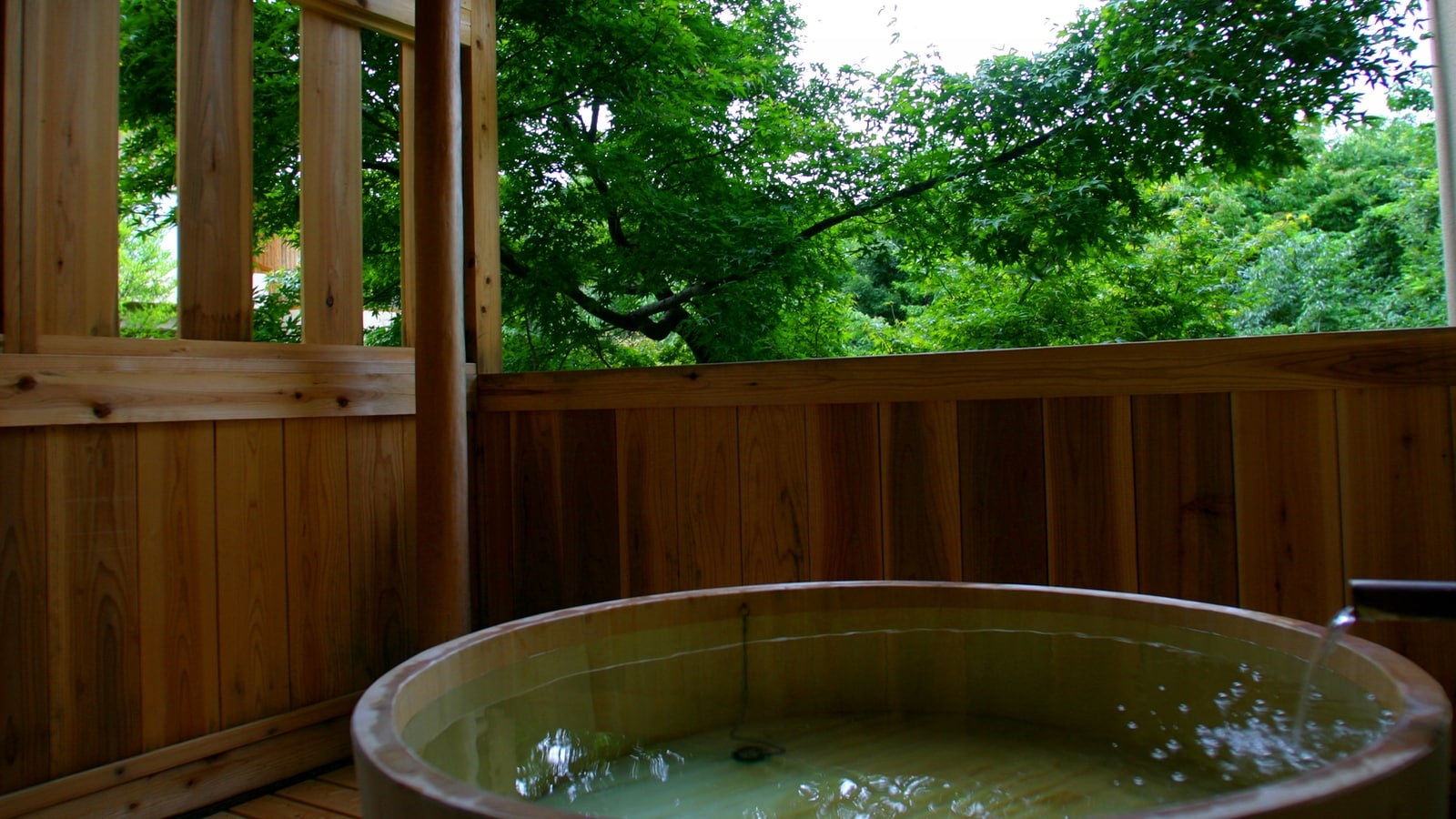 Suetsumuhana guest room open-air bath