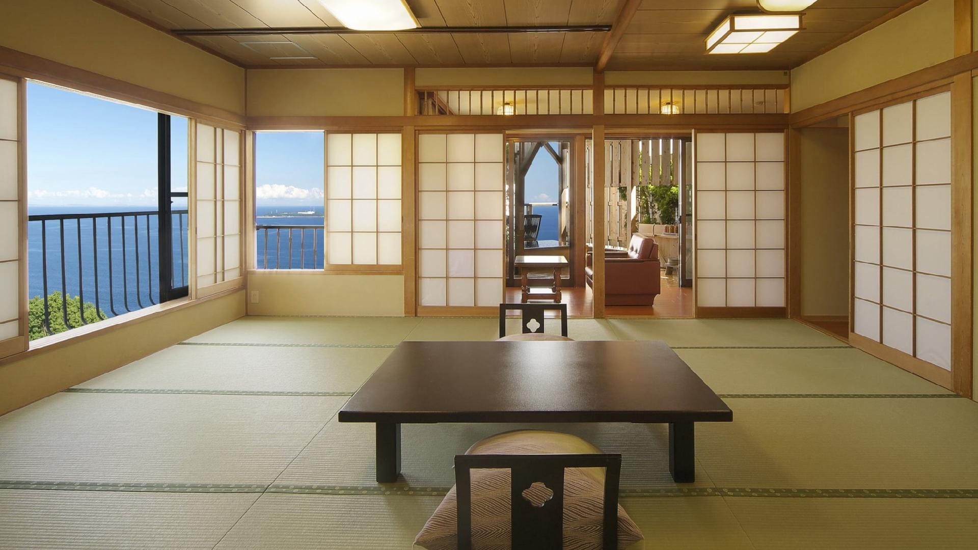 [Relaxing Japanese-style room] Hatsushima 1st floor 15 tatami Japanese-style room + private room with open-air bath (children allowed)