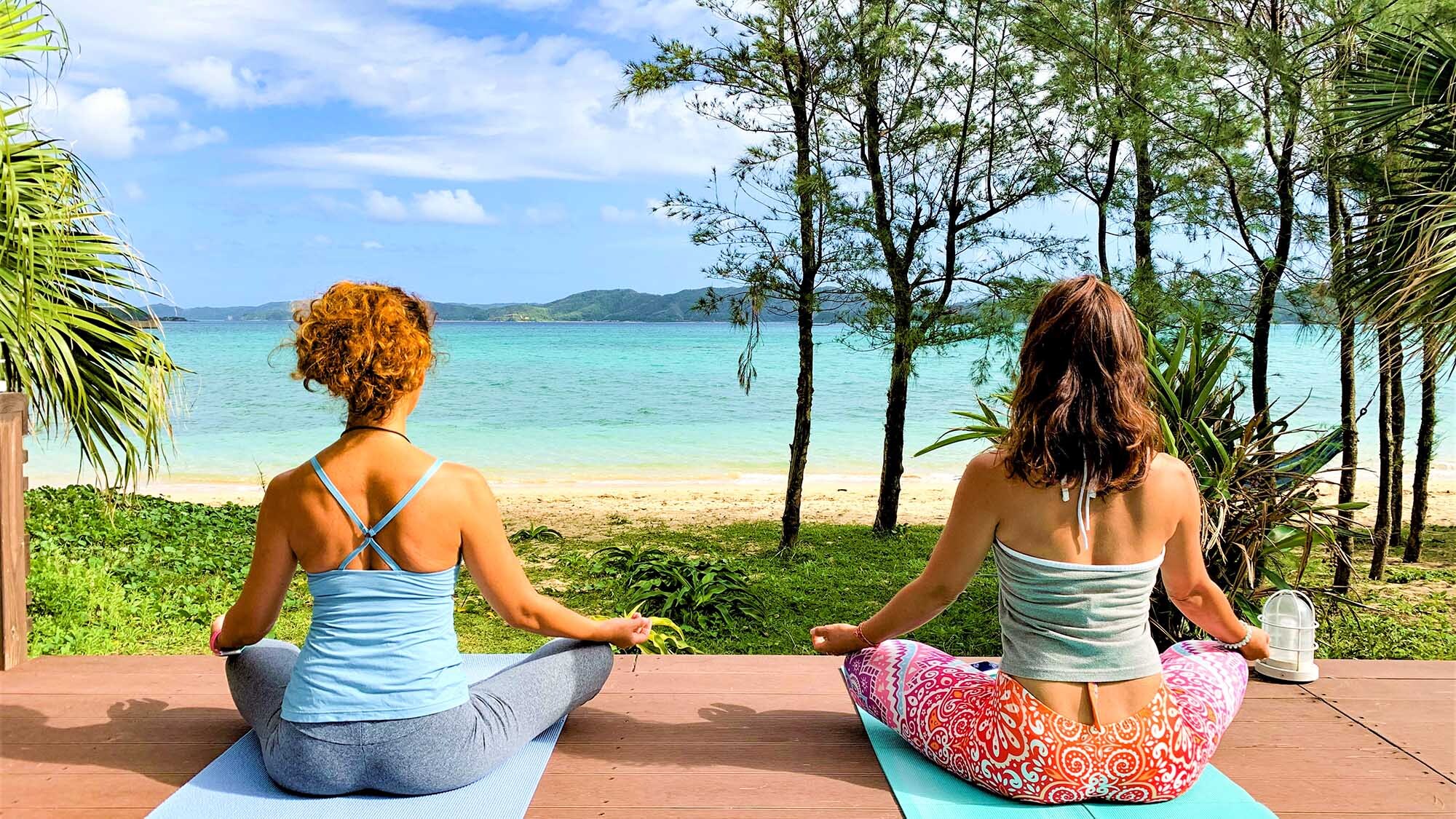 ・Why not try beach yoga?