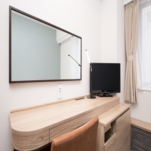 All double rooms are equipped with a spacious writing desk and plenty of electrical outlets.