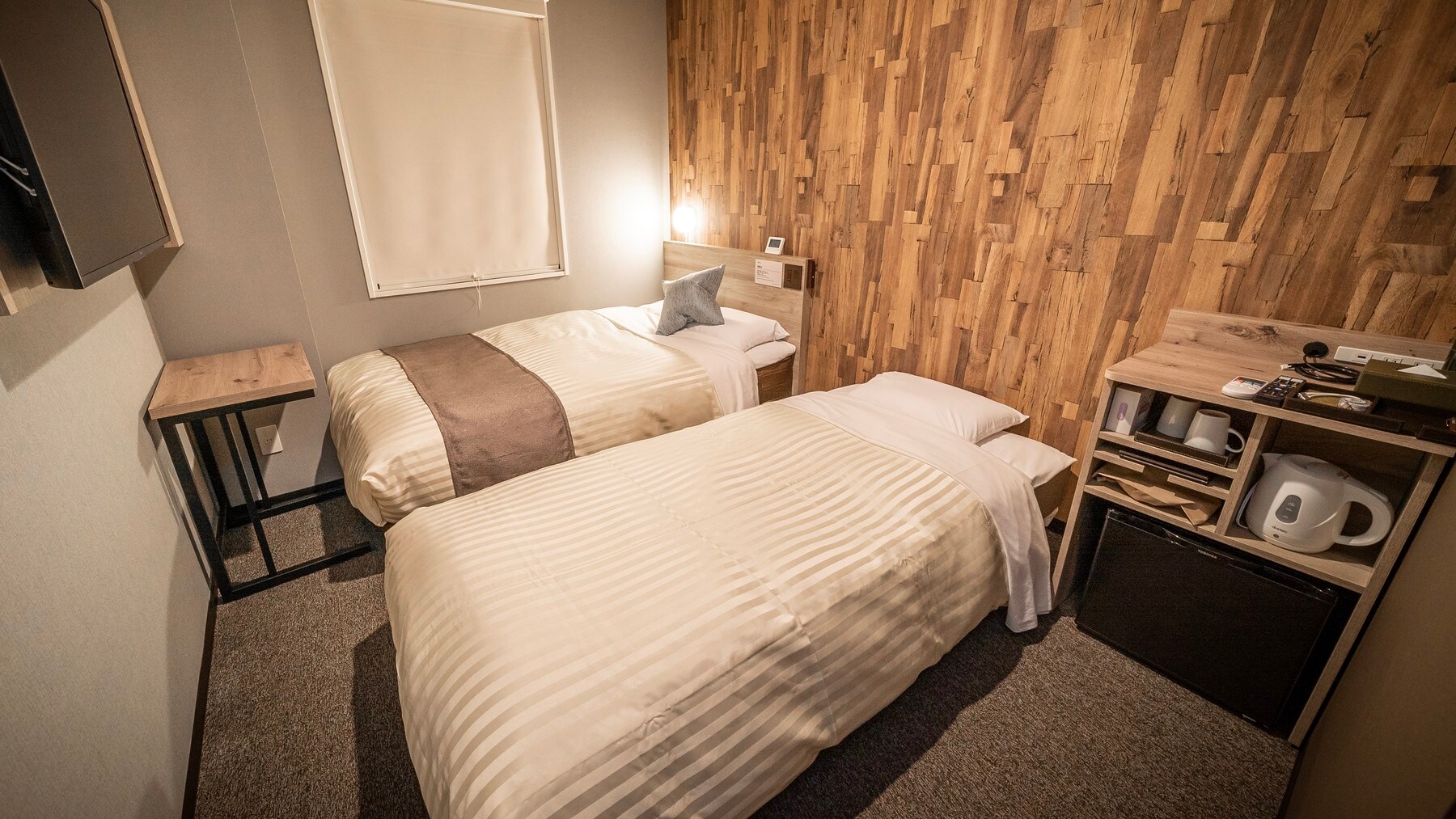 A twin room recommended for couples and girls' trips.