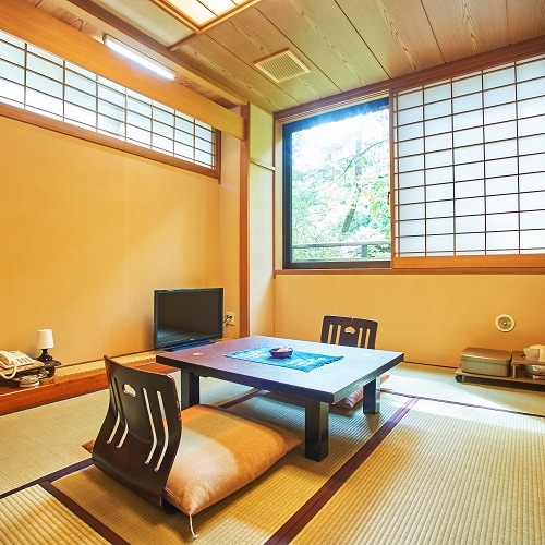 Japanese-style room 6 tatami mats toilet out