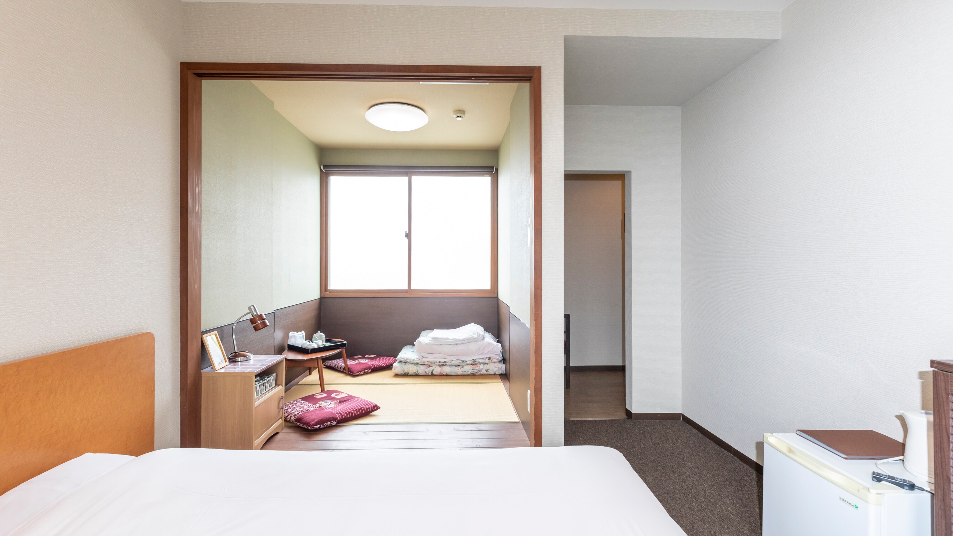 [Non-smoking] Japanese-Western style room for 1-3 people