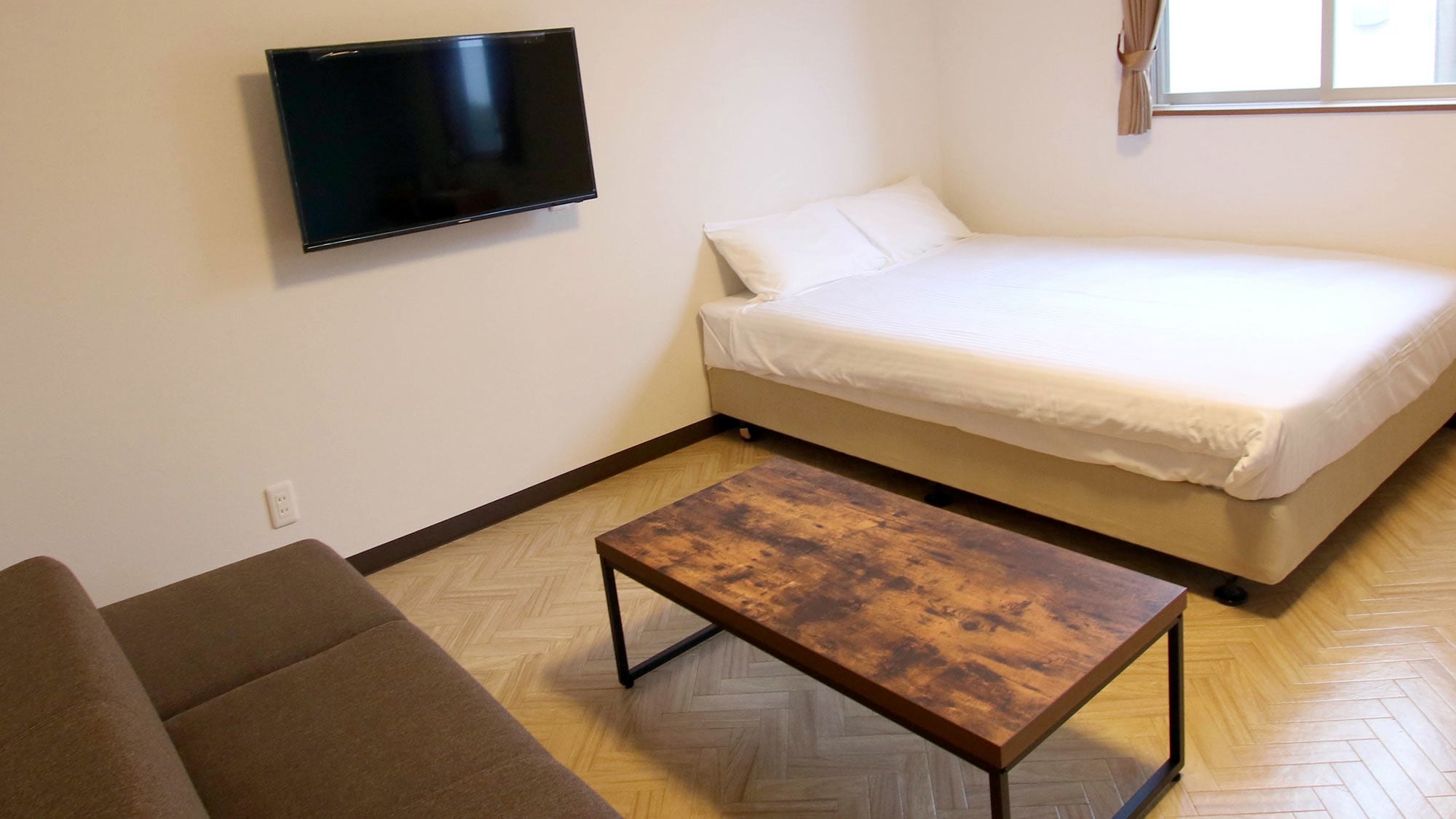 *Universal Room (example): A spacious, barrier-free room that can accommodate 1 to 3 people.