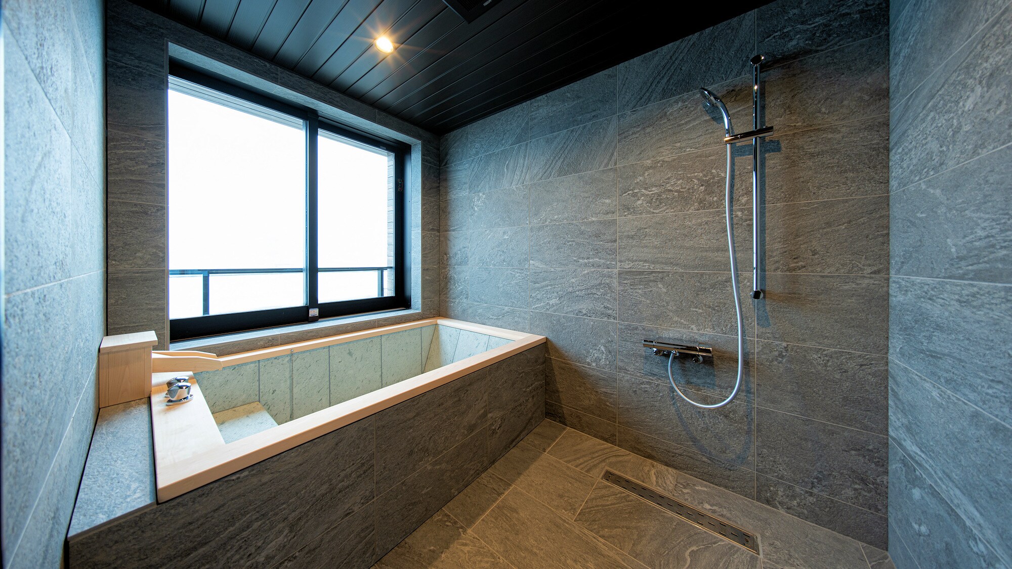 [Room] Non-smoking / Special Japanese-Western room with semi-open-air bath, twin / Capacity 1-4 people
