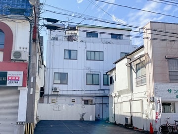hotel parking lot