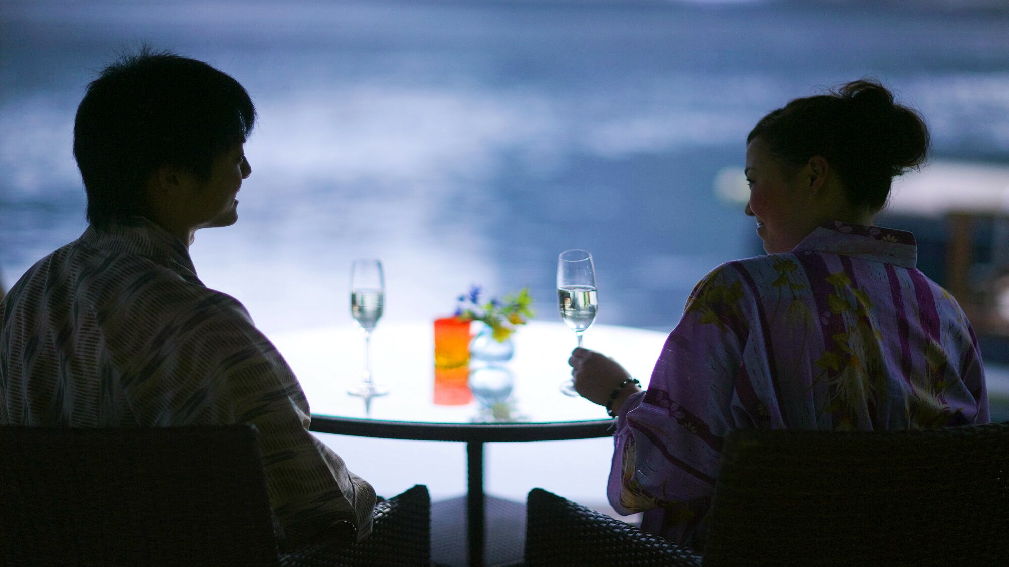 Please relax and enjoy the beautiful view of Tsukumo Bay.