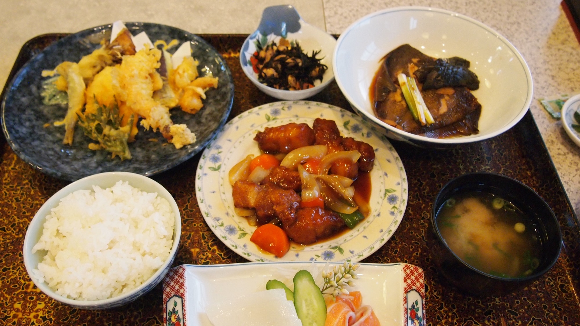 * [Supper example: Japanese set meal] Homely and hearty