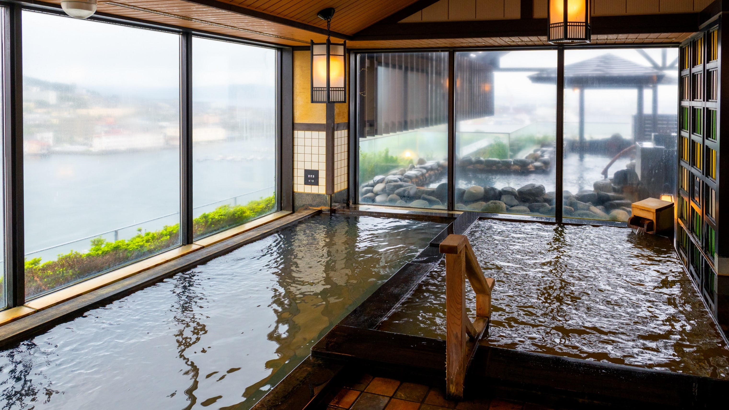 ■ 溫泉大浴場（室內浴場）■