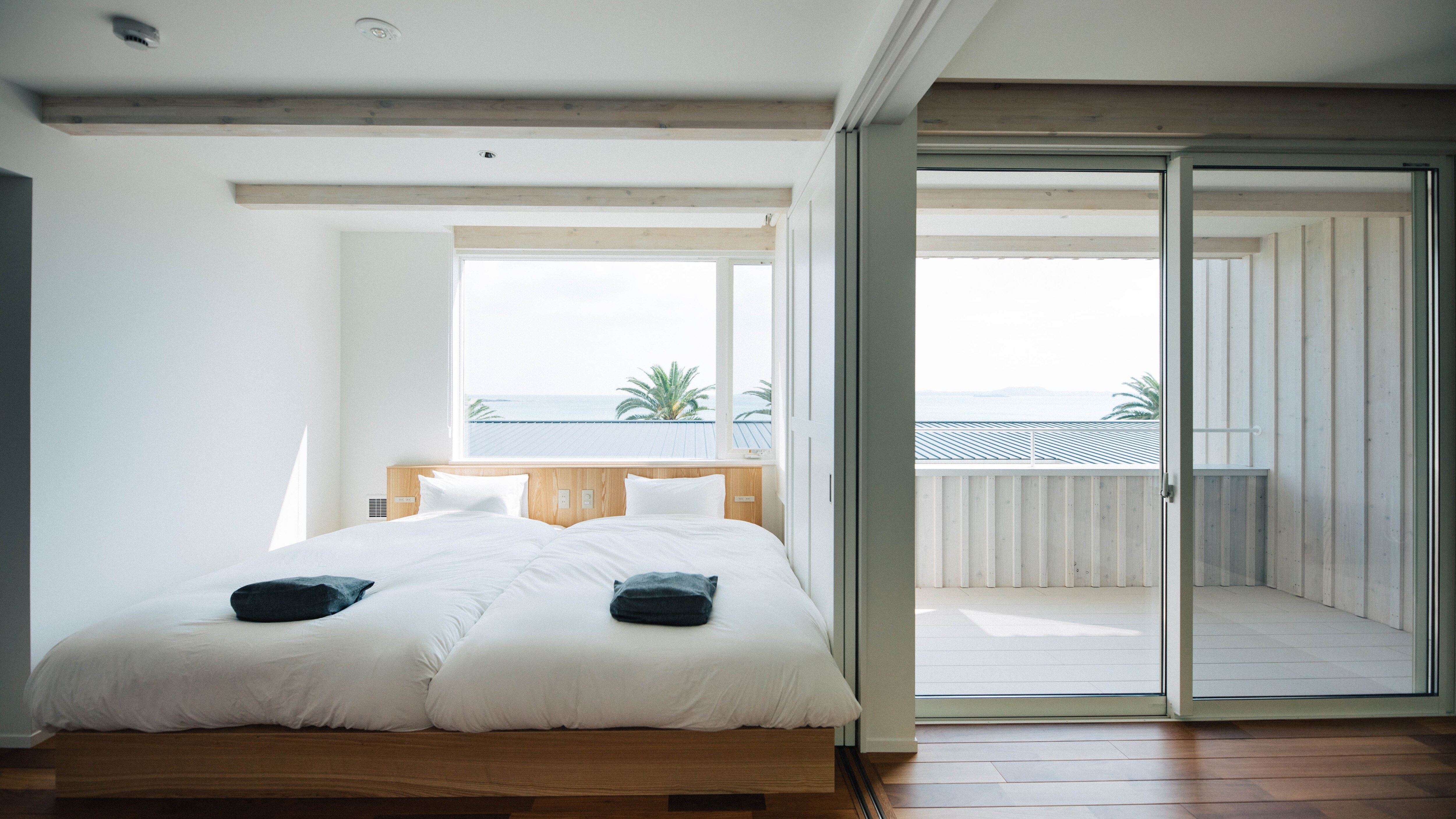 [Maisonette double terrace] You can see the sea from the terrace