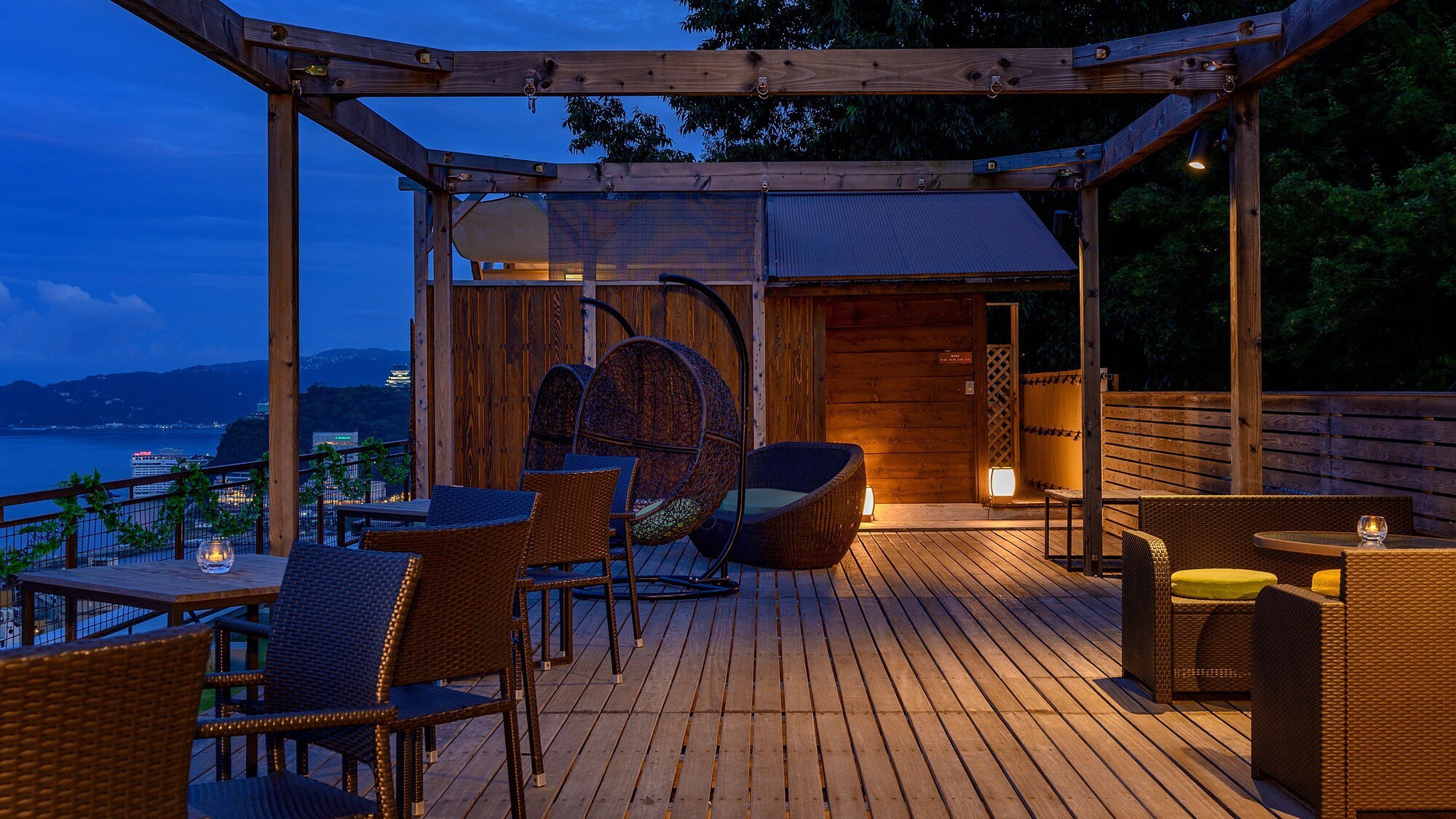 [Main building/Annex] Momoyama Terrace (night)