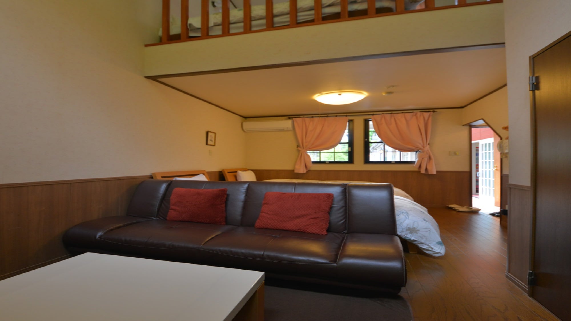 An example of a maisonette room with an open-air garden bath