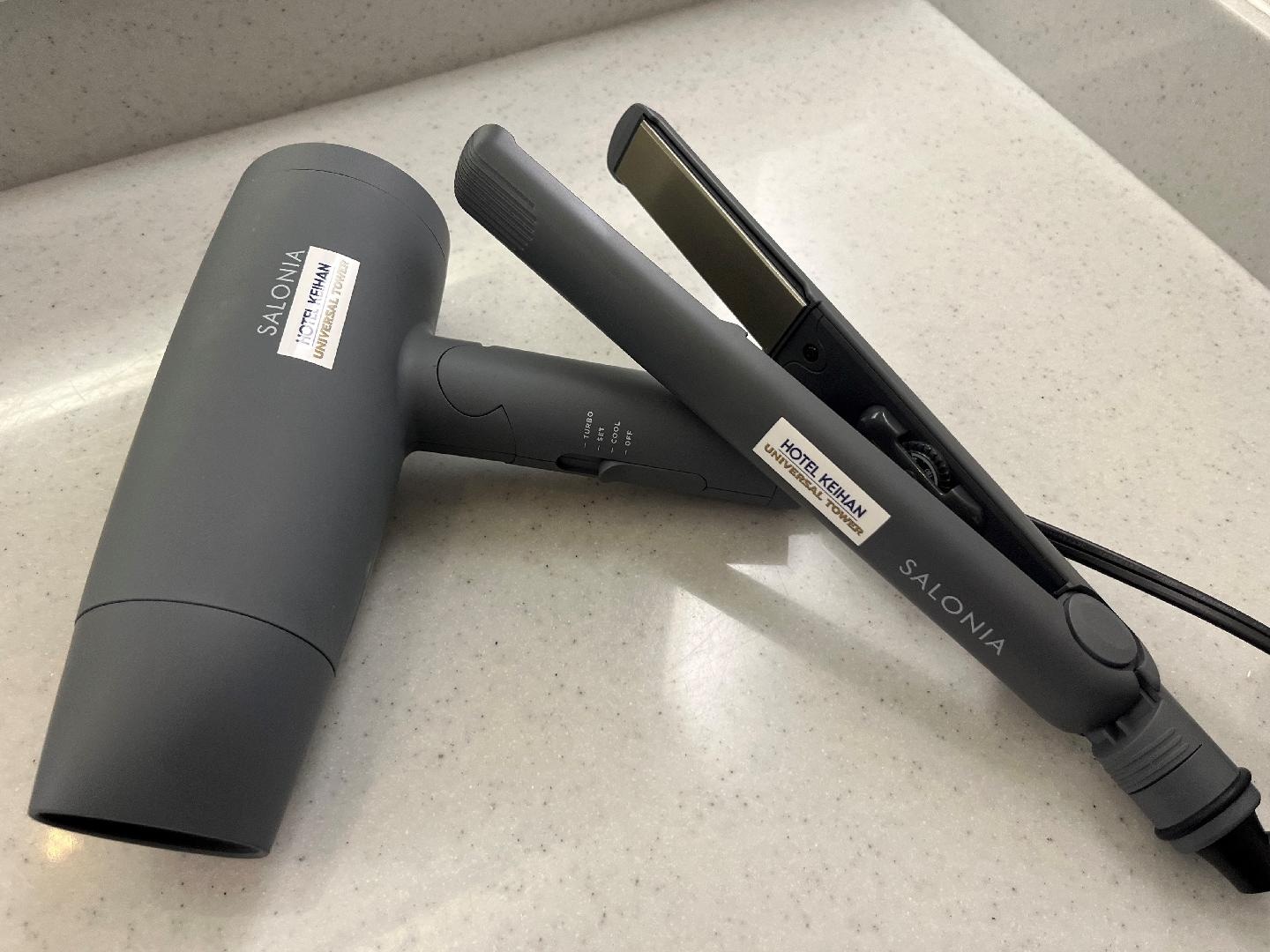 Fasilitas kamar (pengering rambut/setrika rambut)