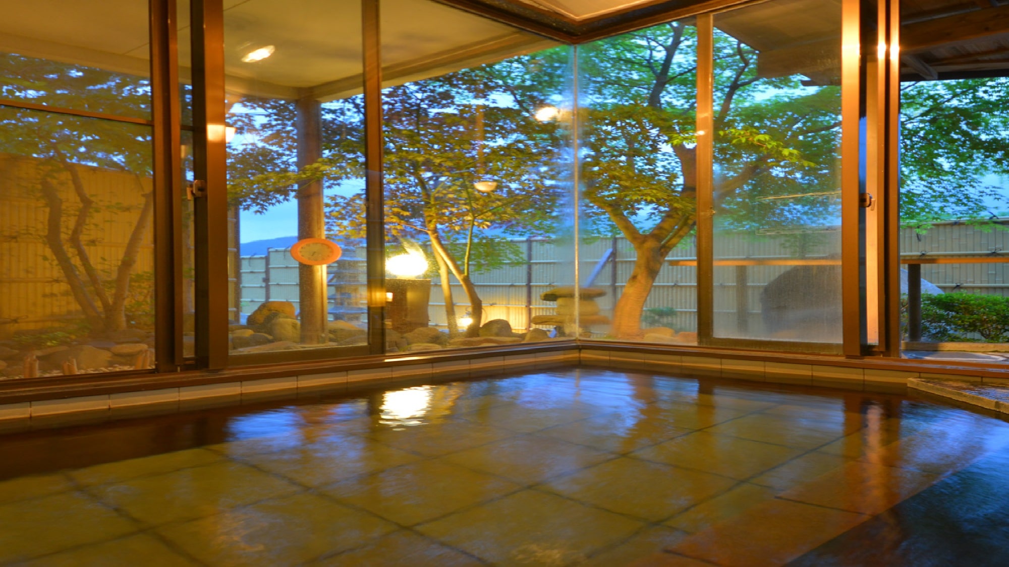 Casual Euro On-site Honoka Indoor Bath