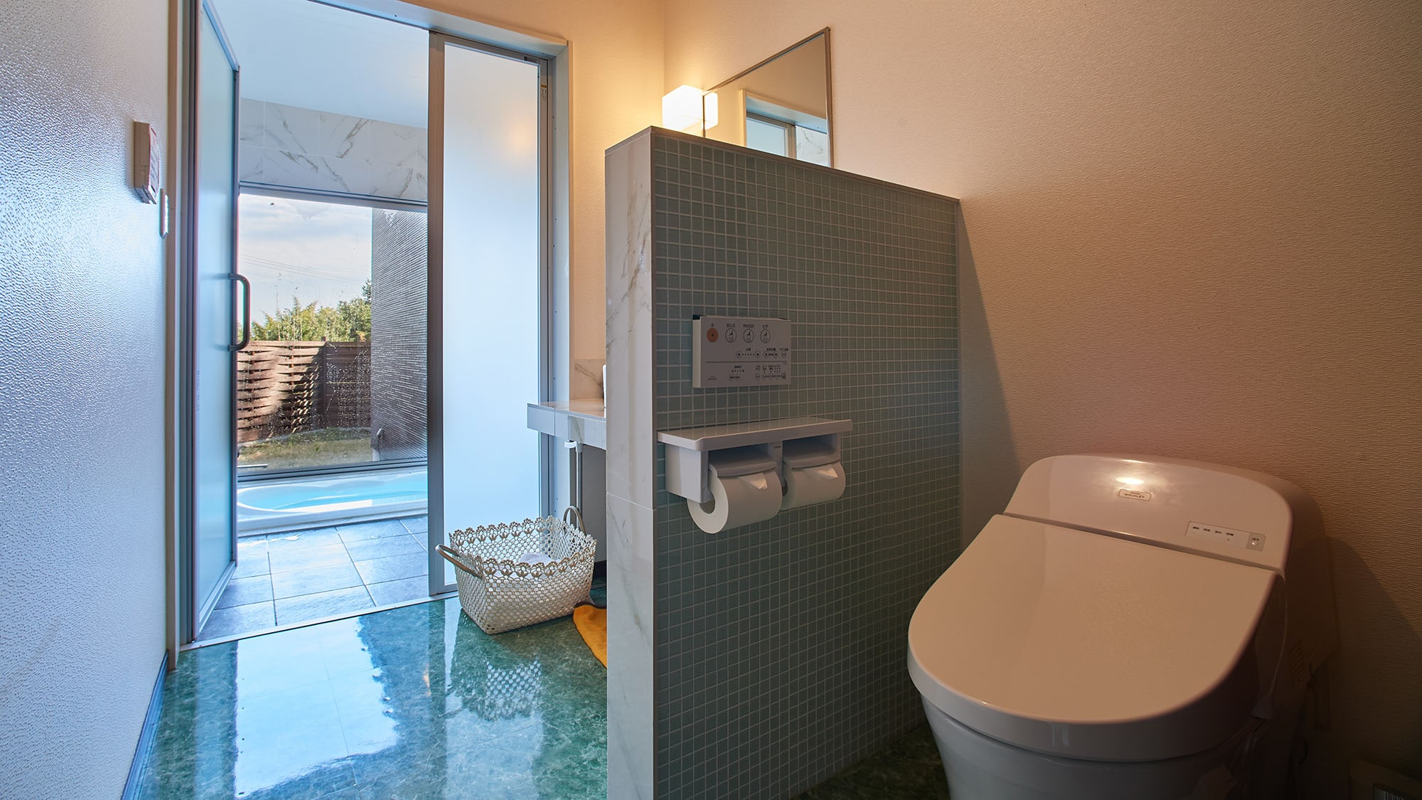 [Room with indoor bath / wormwood] The indoor bath can be used 24 hours a day!