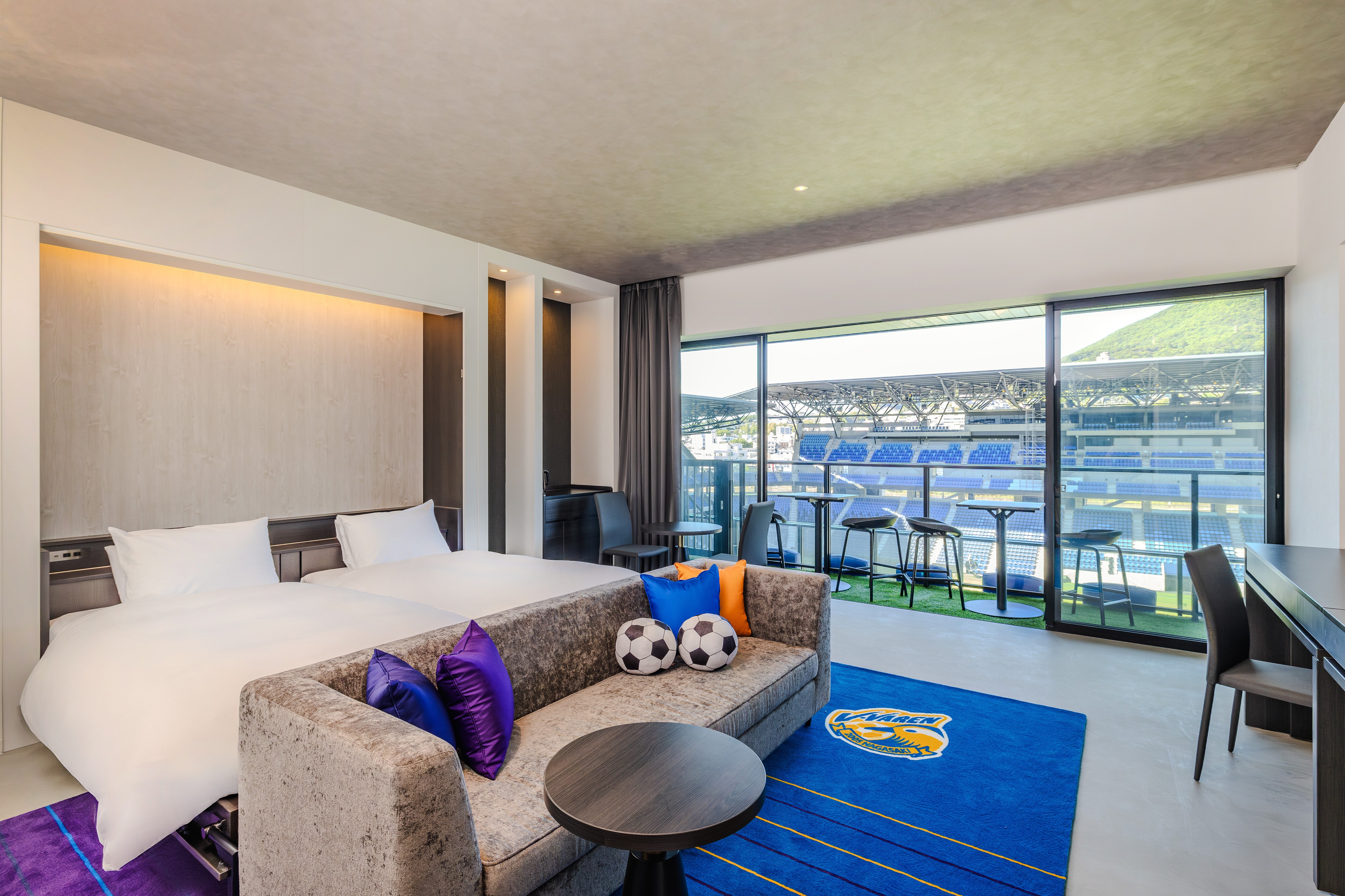 Deluxe Stadium View Exciting Twin Room (2)