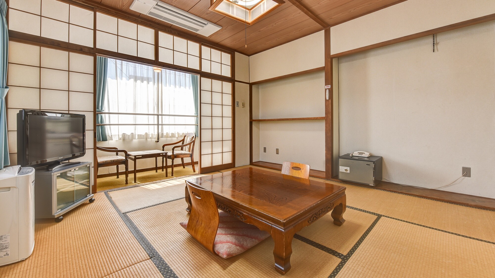 * แอนเน็กซ์ ห้องสไตล์ญี่ปุ่น 8 เสื่อทาทามิ / ห้องสไตล์ญี่ปุ่นที่สงบและบริสุทธิ์