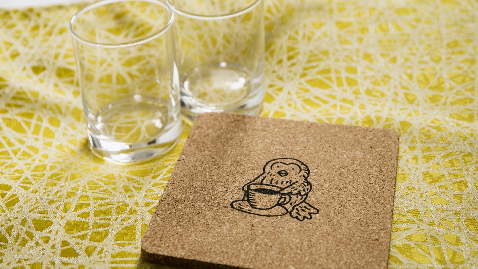 [Room equipment] Glasses and coasters