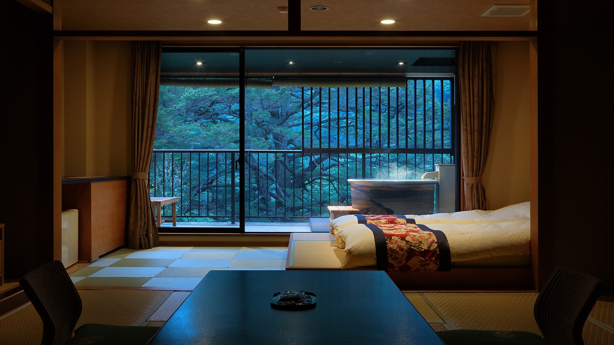 Kamar bergaya Jepang-Barat dengan pemandian terbuka "Tochi no Ma"