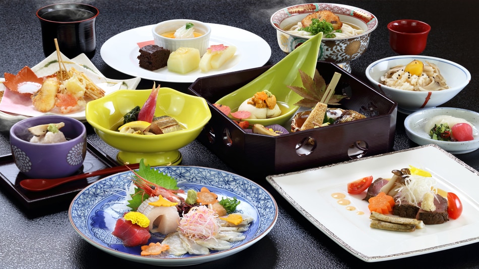 Mantennotsujinoya - Four Seasons Kaiseki Course [Autumn]