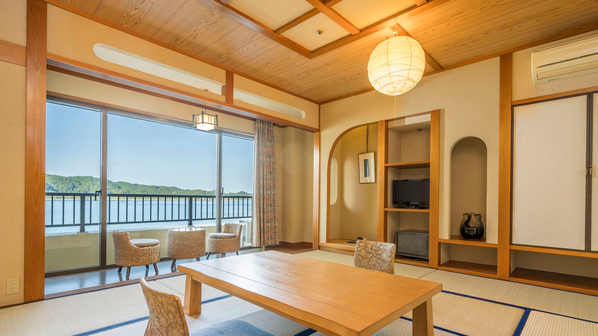 Japanese-style room (10 tatami mats) (Ocean view)