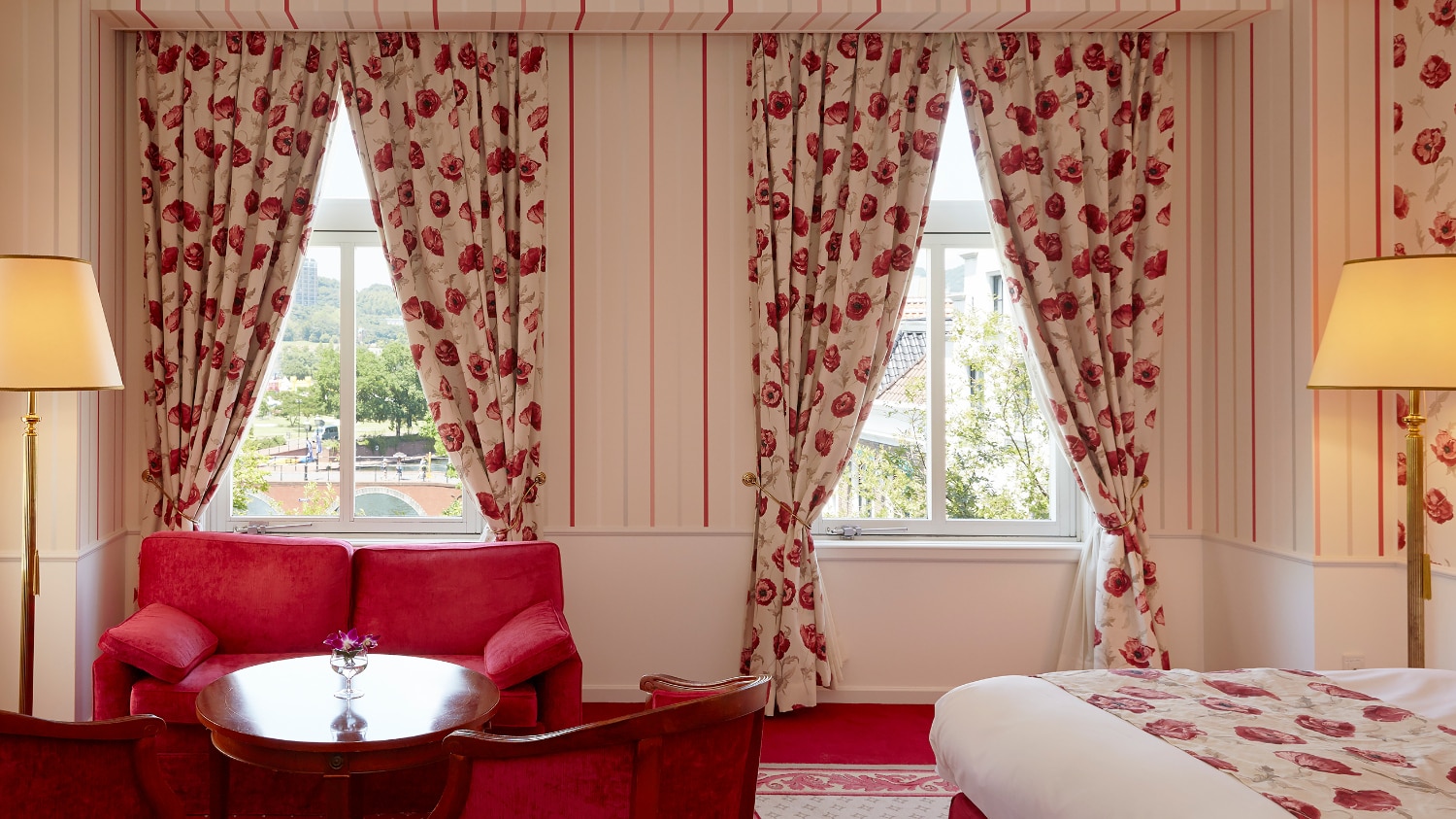 [Example of view] Deluxe Designer Room Twin (city side)