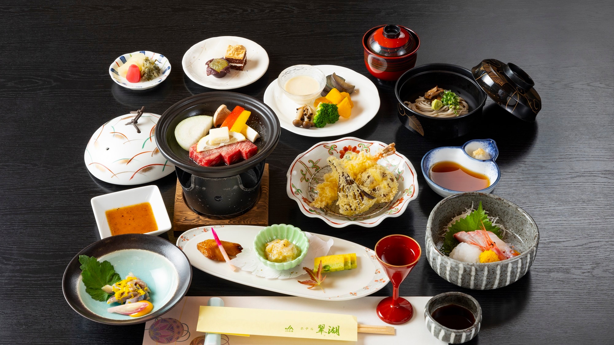 [晚餐] 季节怀石料理套餐（2024 年秋冬）