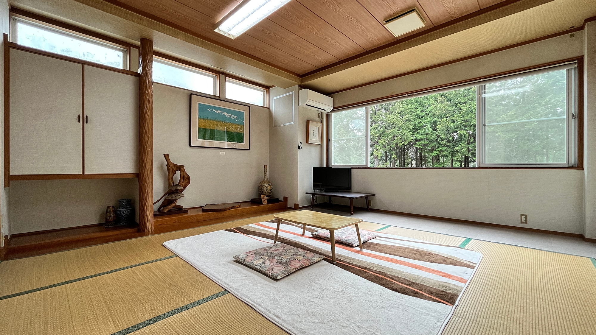 [Guest room] Japanese-style room (8 tatami mats) Miyama Sumire