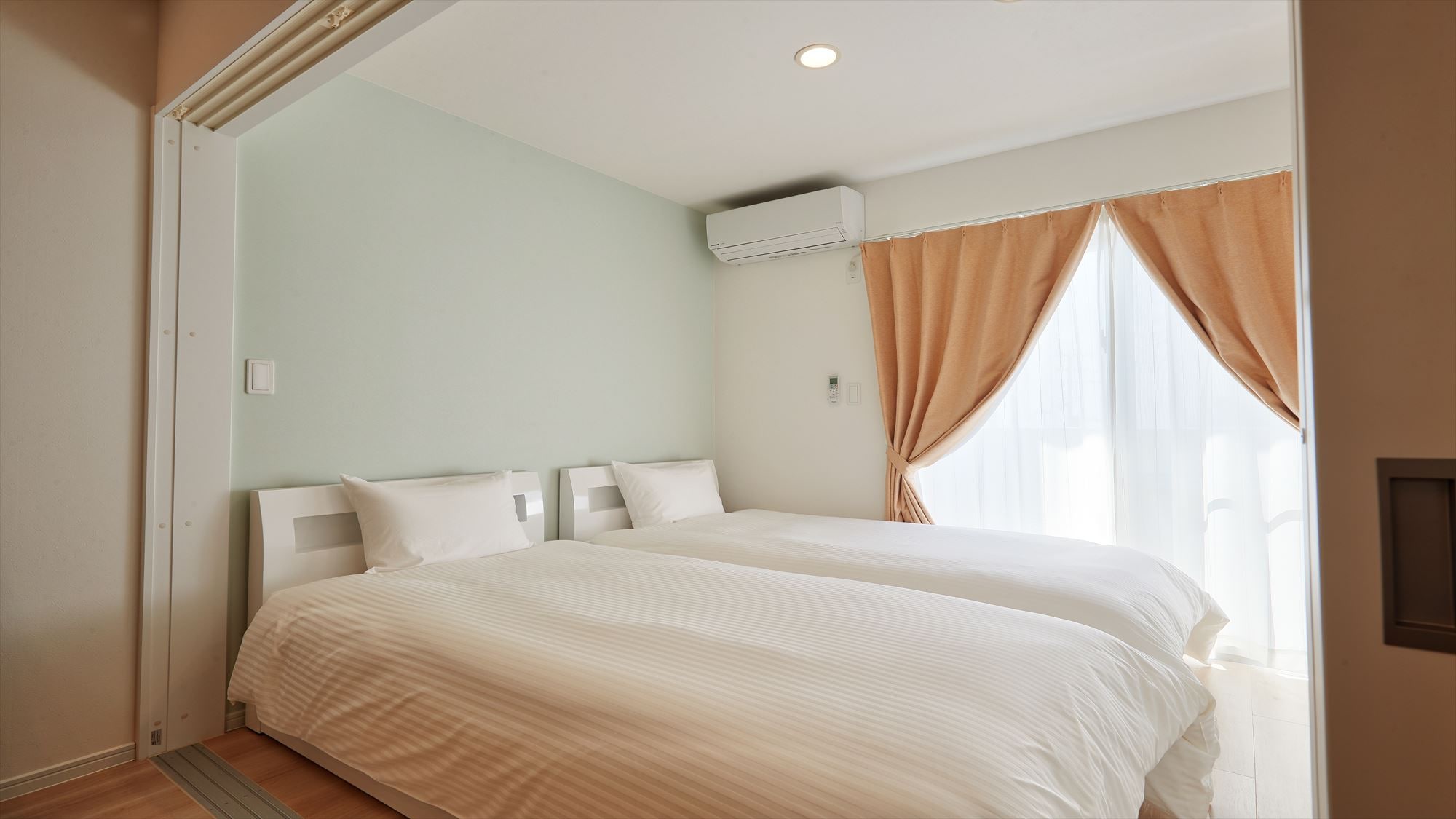 Kamar dan tempat tidur