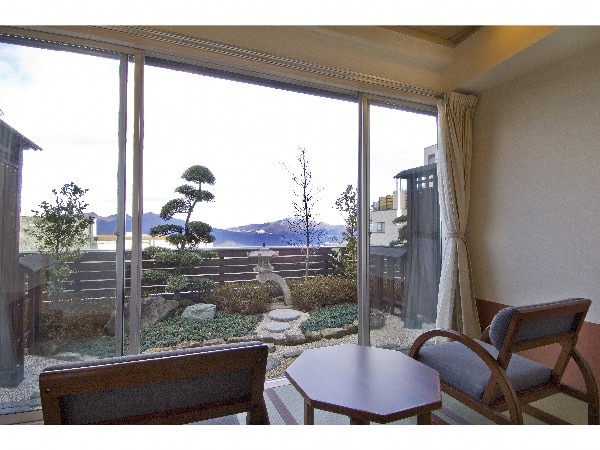 ◆ Deluxe (JG) [Japanese-style room with Japanese-style garden 10 tatami mats] Wide rim