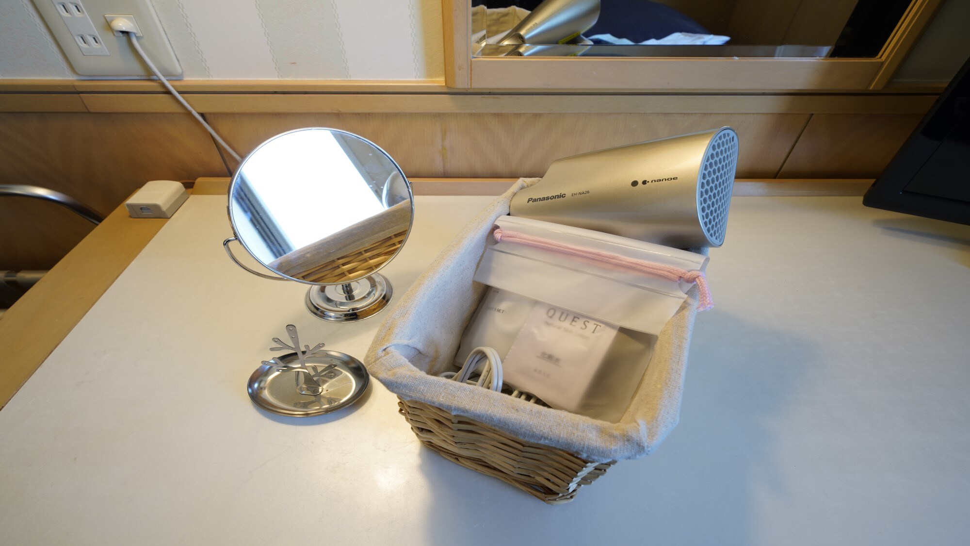 Ladies' room amenities