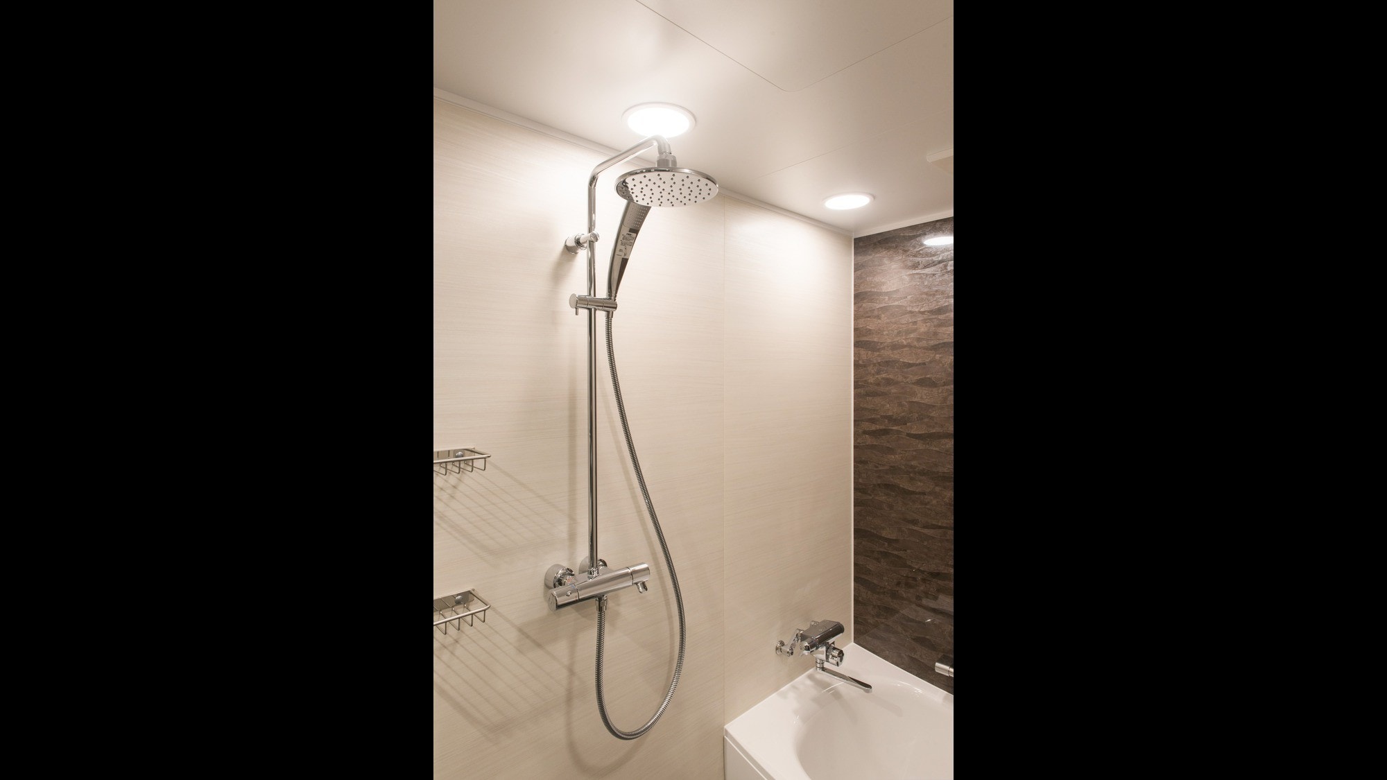 Bathroom <Deluxe twin with separate bath and toilet>