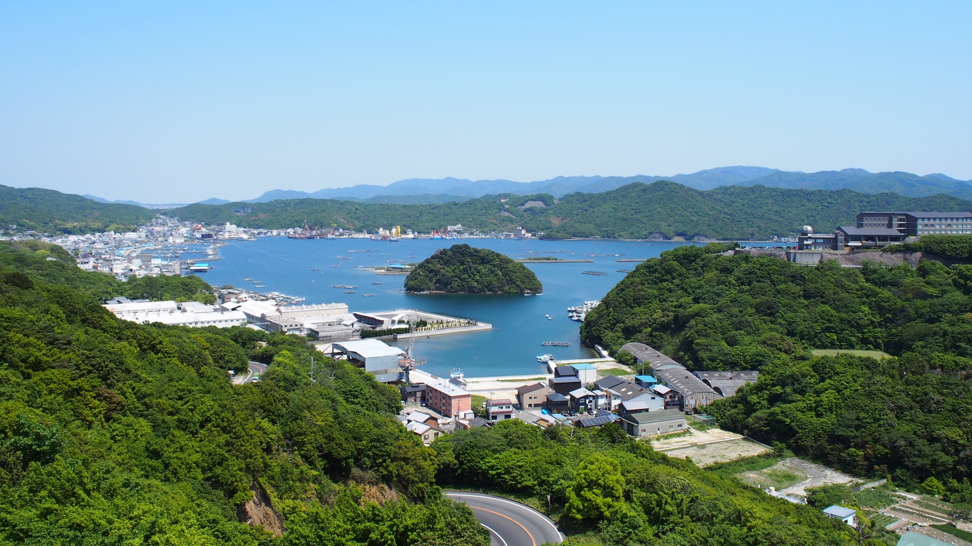 ★ [One example of a guest room view on the harbor side] The local "Fukura Bay" where you can see the night view at night.