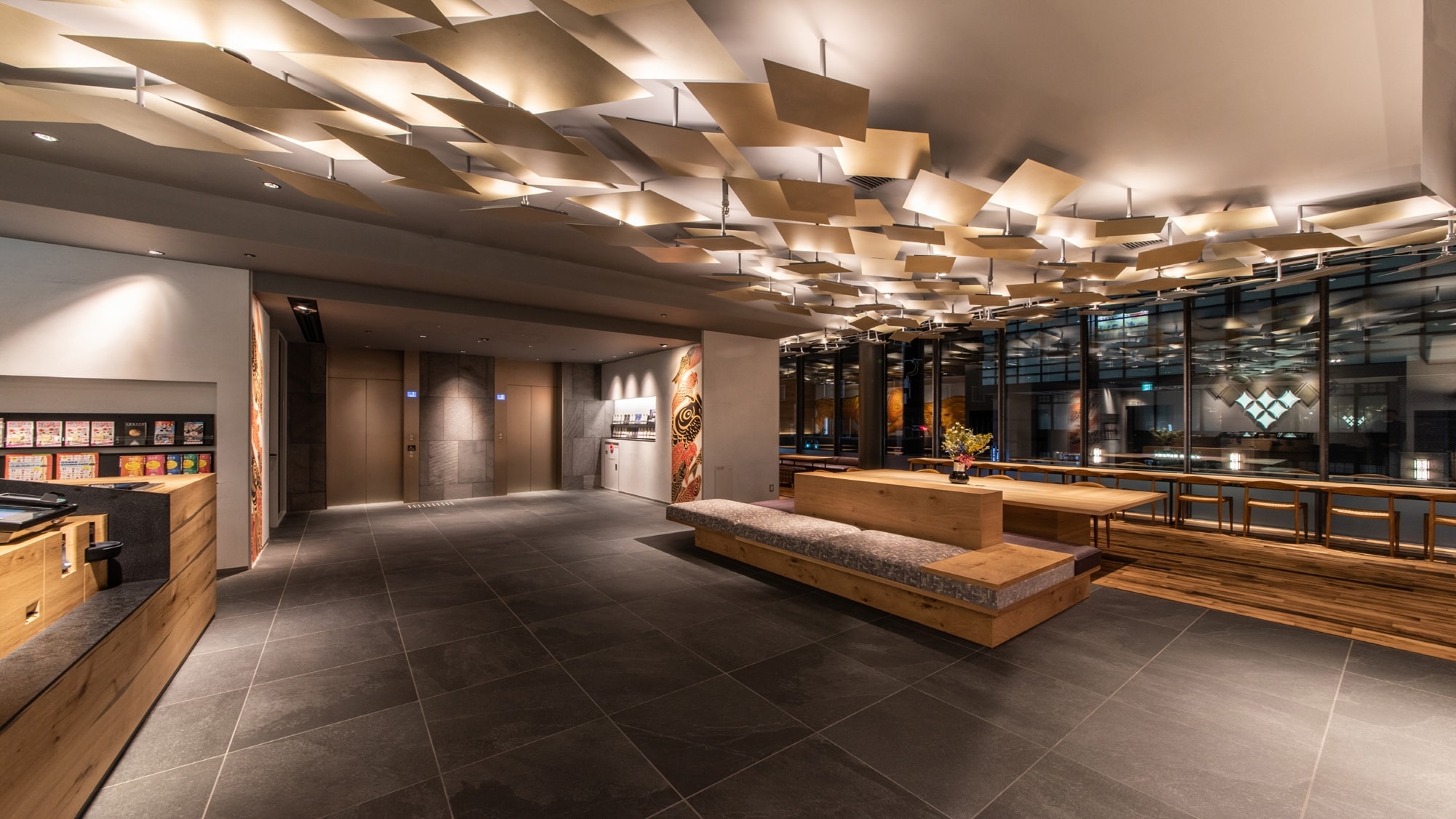 <Lobby> View from the restaurant counter