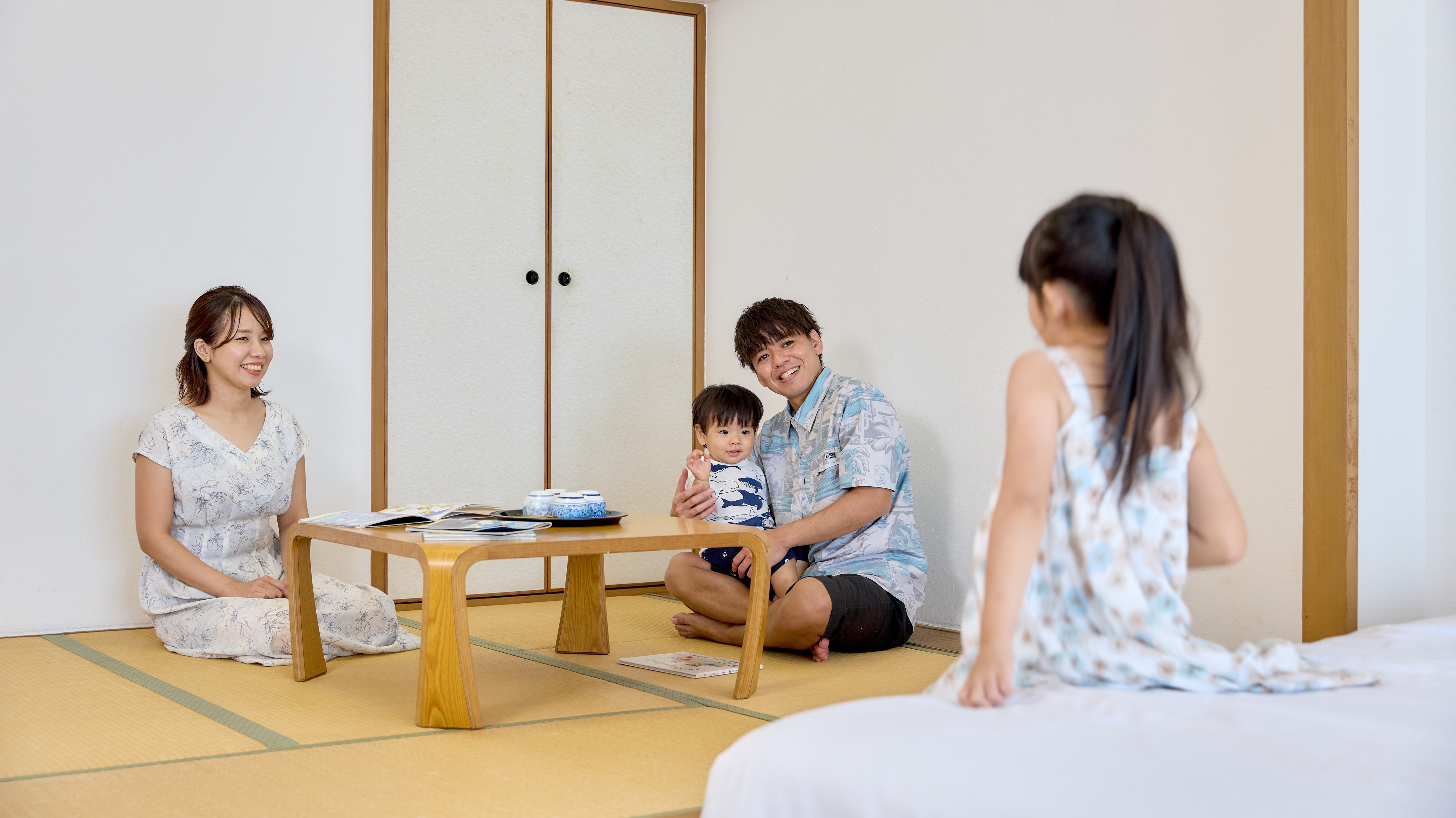 [Japanese-Western room image]