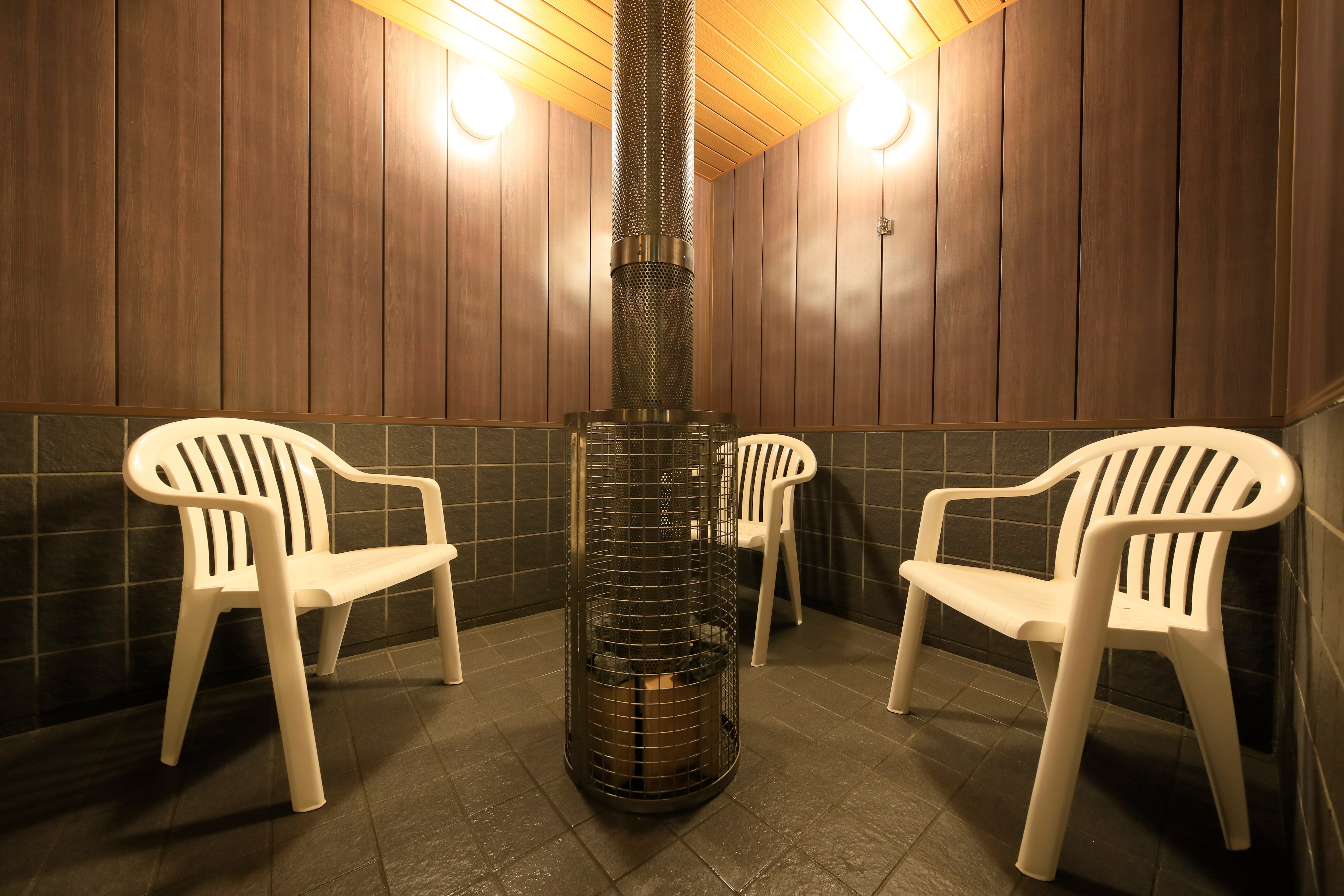 Men's public bath/sauna