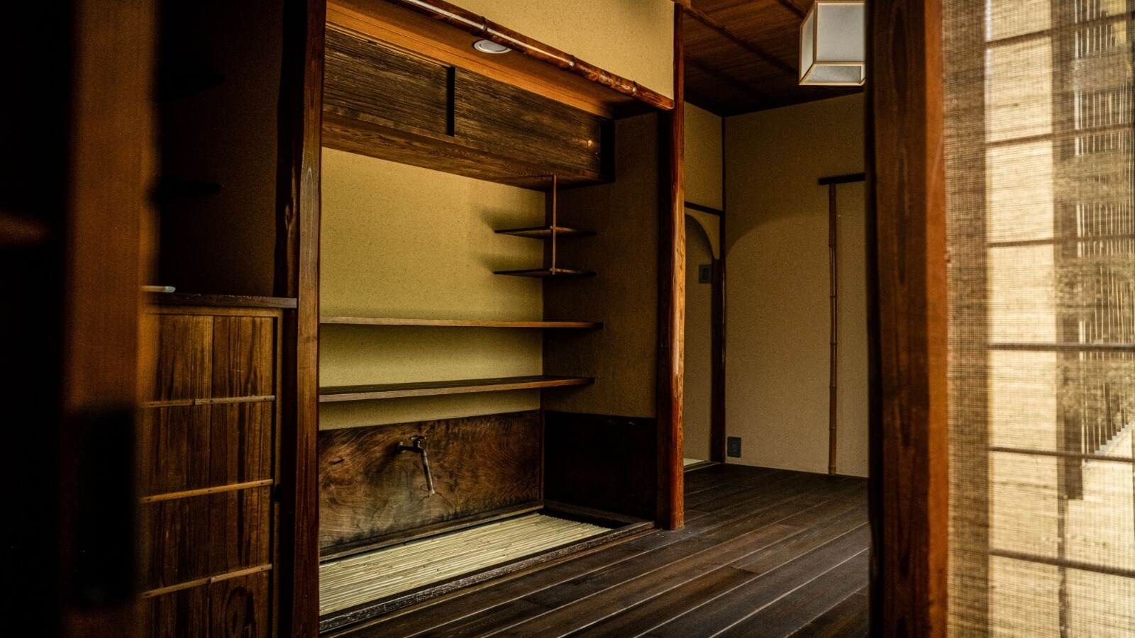 鶯宿亭茶室通道