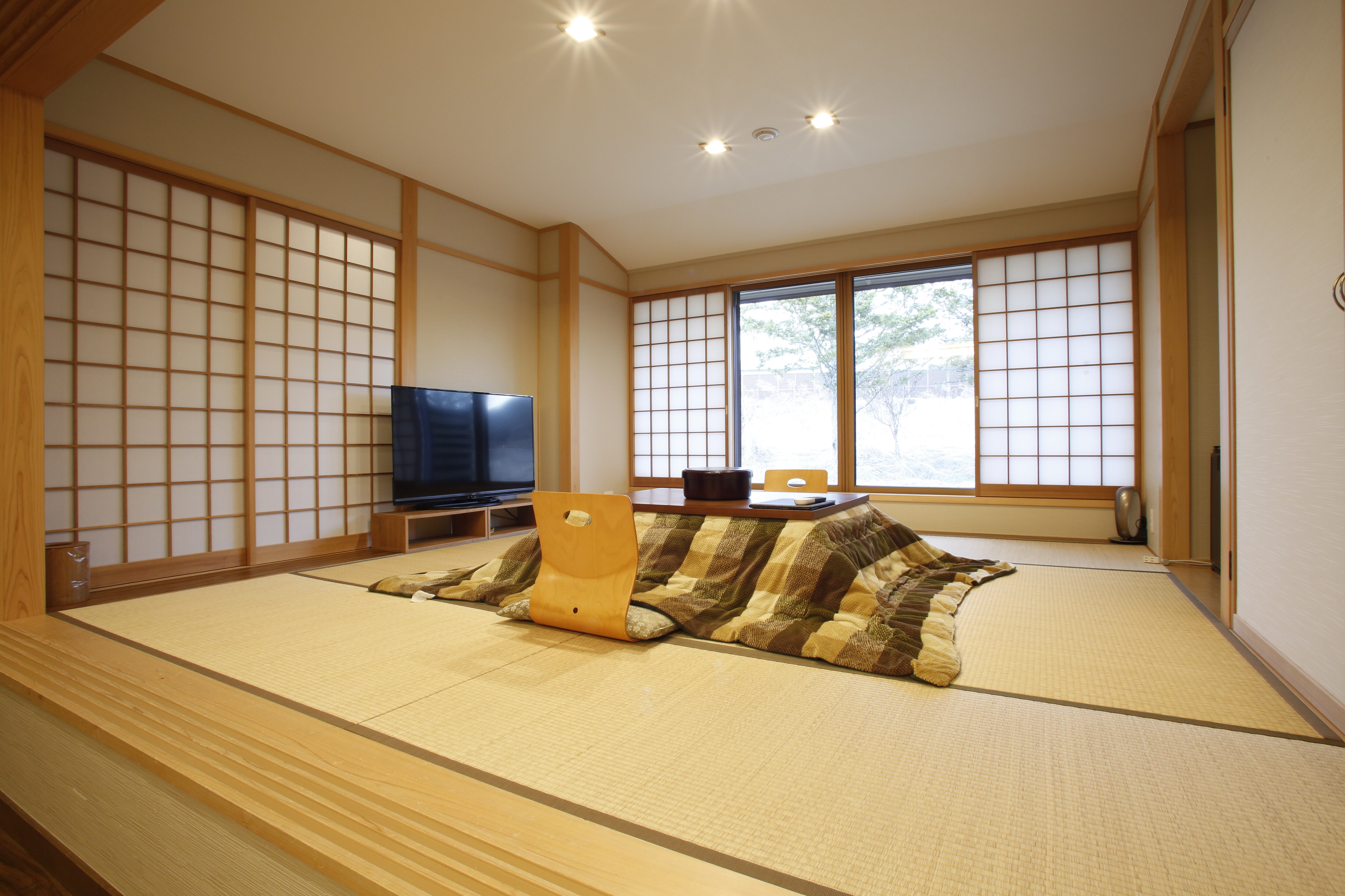 New building: Japanese-Western style special room for spending time with family and friends