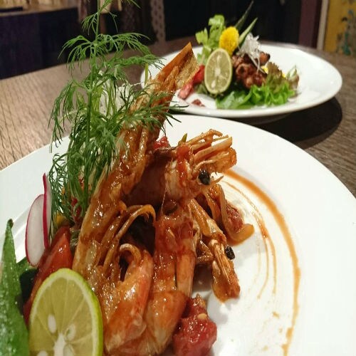 【餐食】正宗的馬哈拉賈民族美食！我們也提供日本和亞洲融合美食。