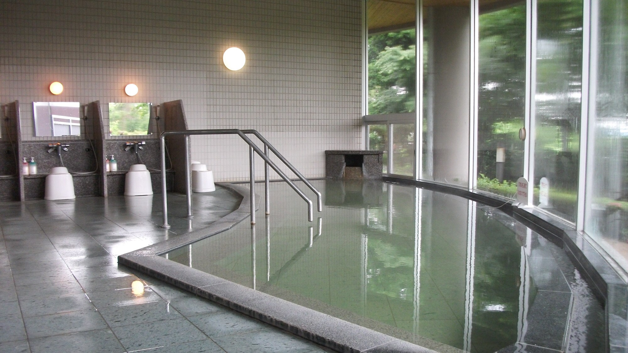 *大浴场/川西温泉深受当地人的喜爱，有很多回头客。