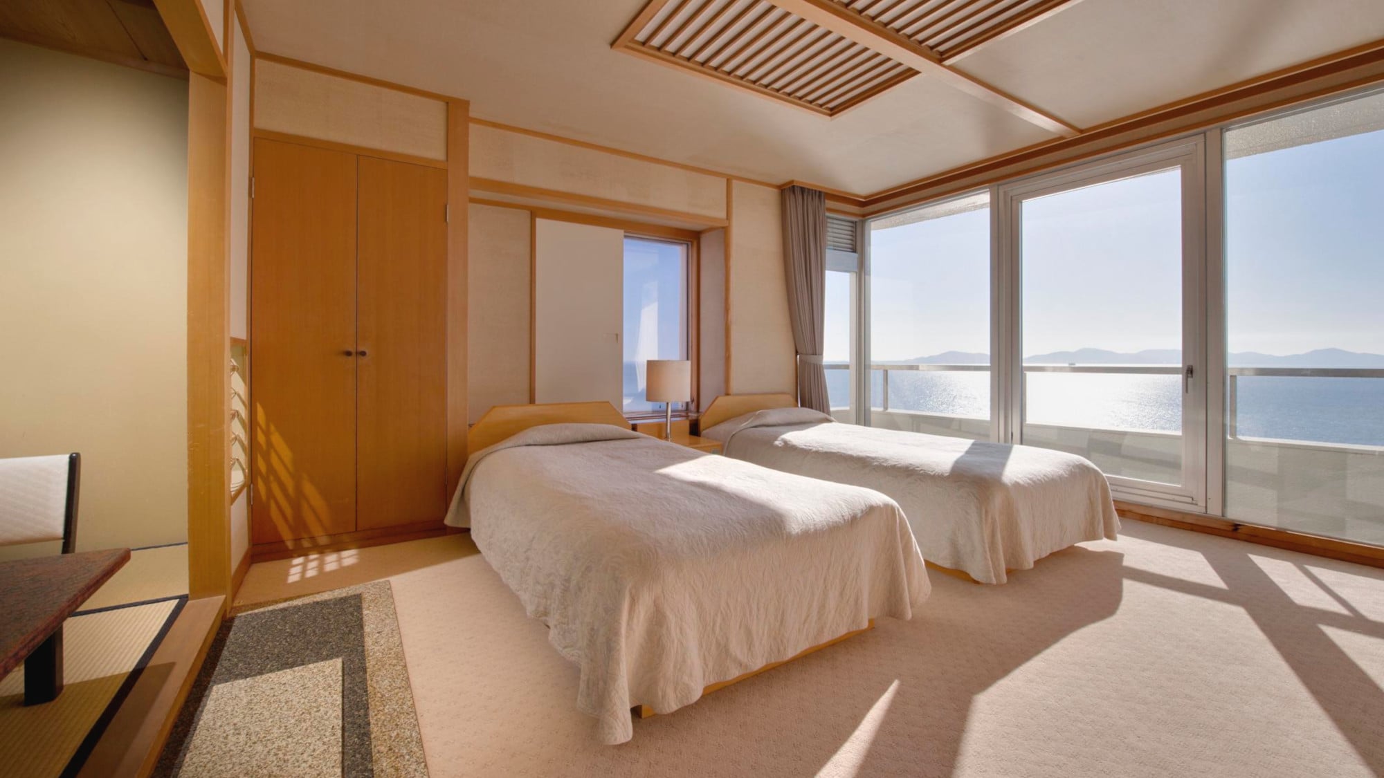 View of the upper floors ◆ Special room Japanese and Western room ◆ (Bet)