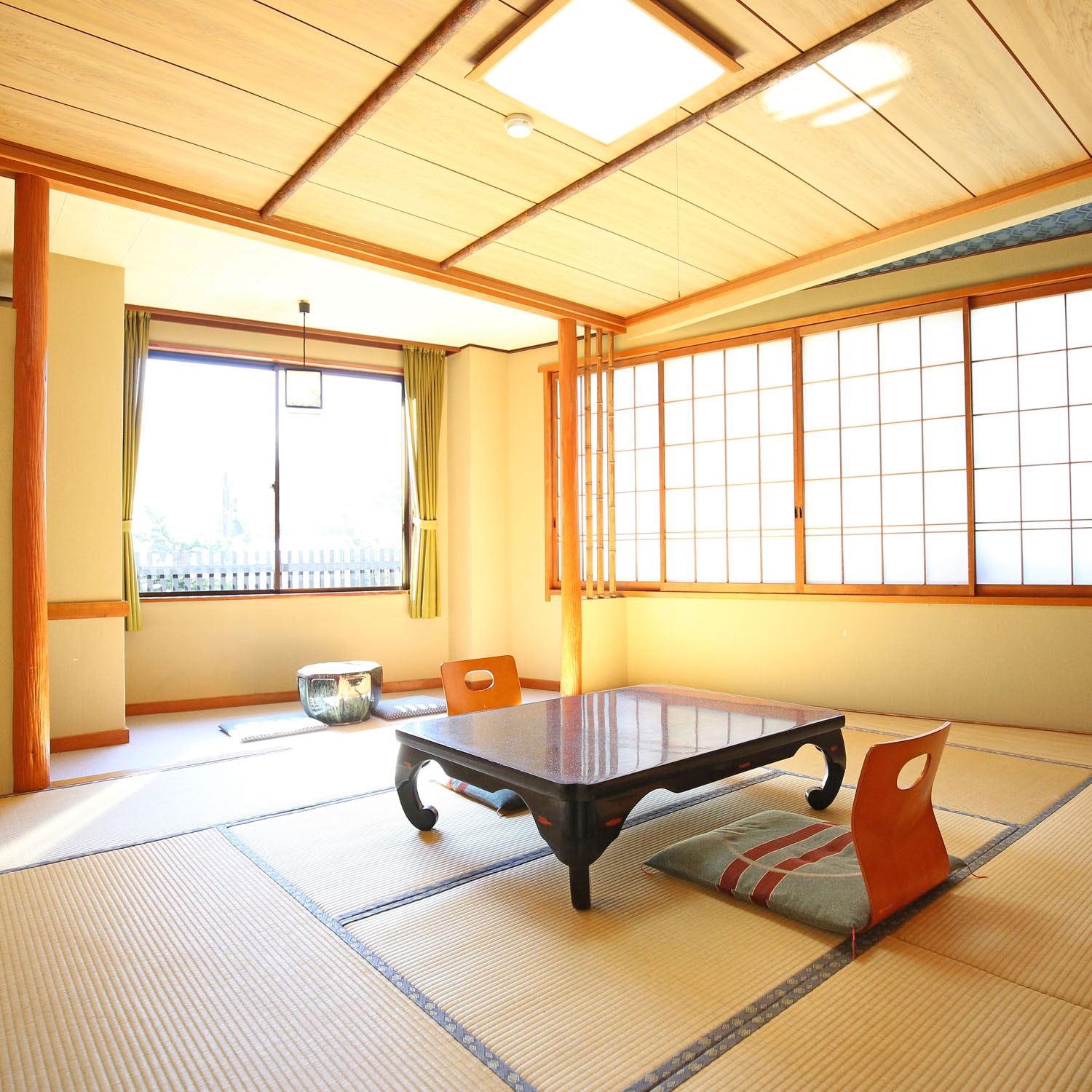 [Toilet included] Japanese-style room of 8 tatami mats or more: Basic type