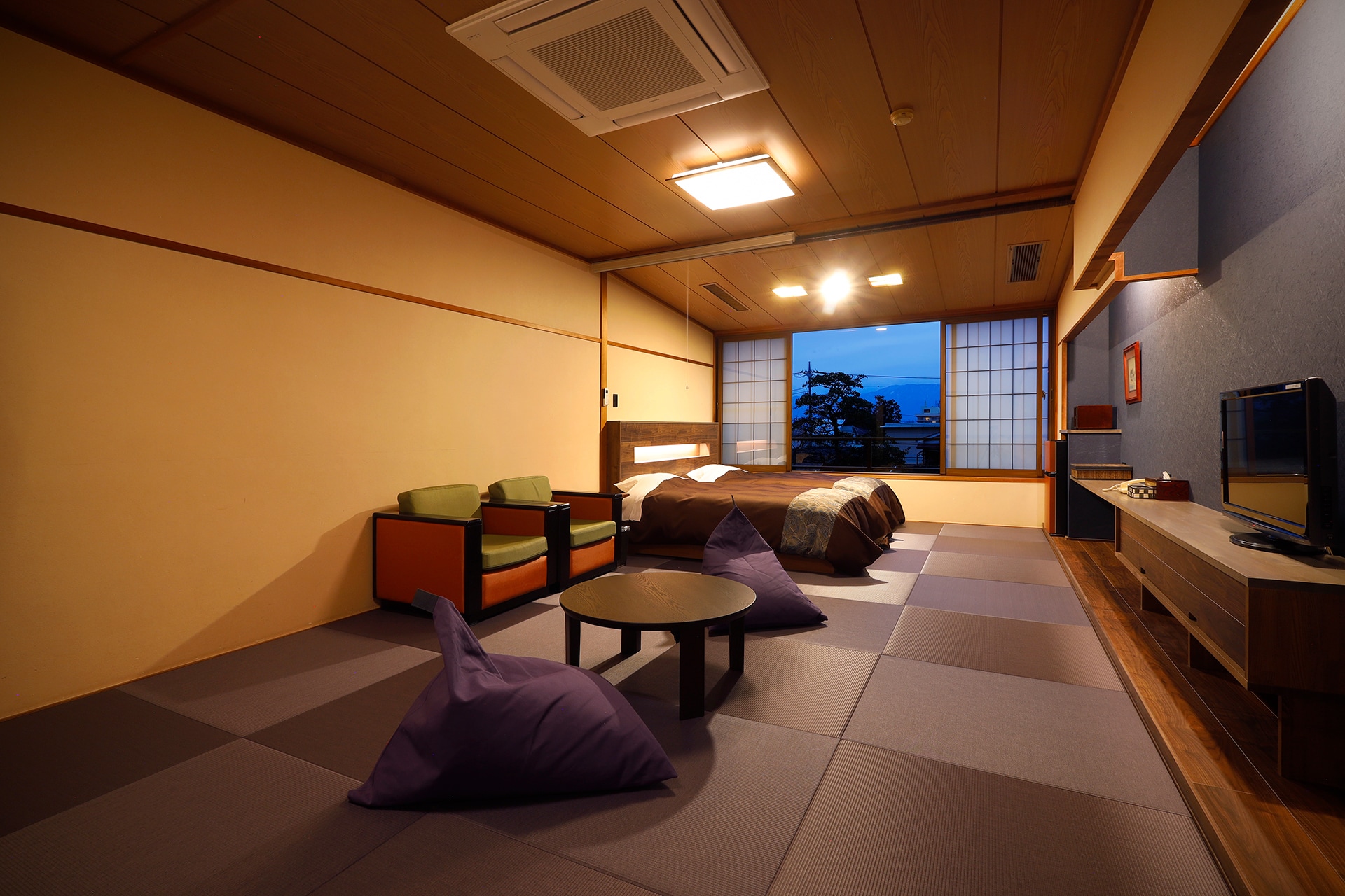 Japanese modern bed (Room 270)