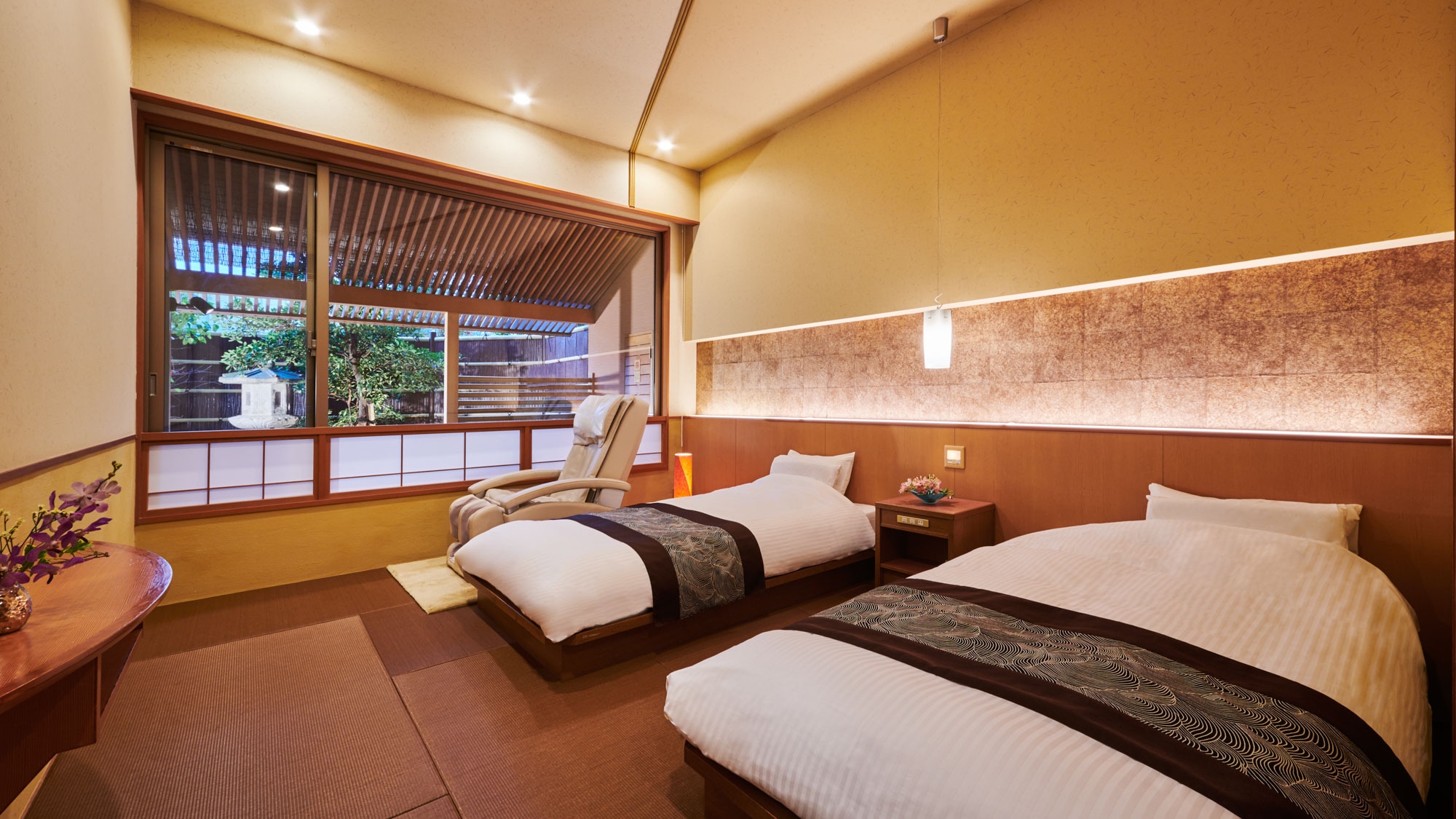 Villa Miyu Suite Japanese-Western style room with open-air hot spring bath Garden side (63 square meters)