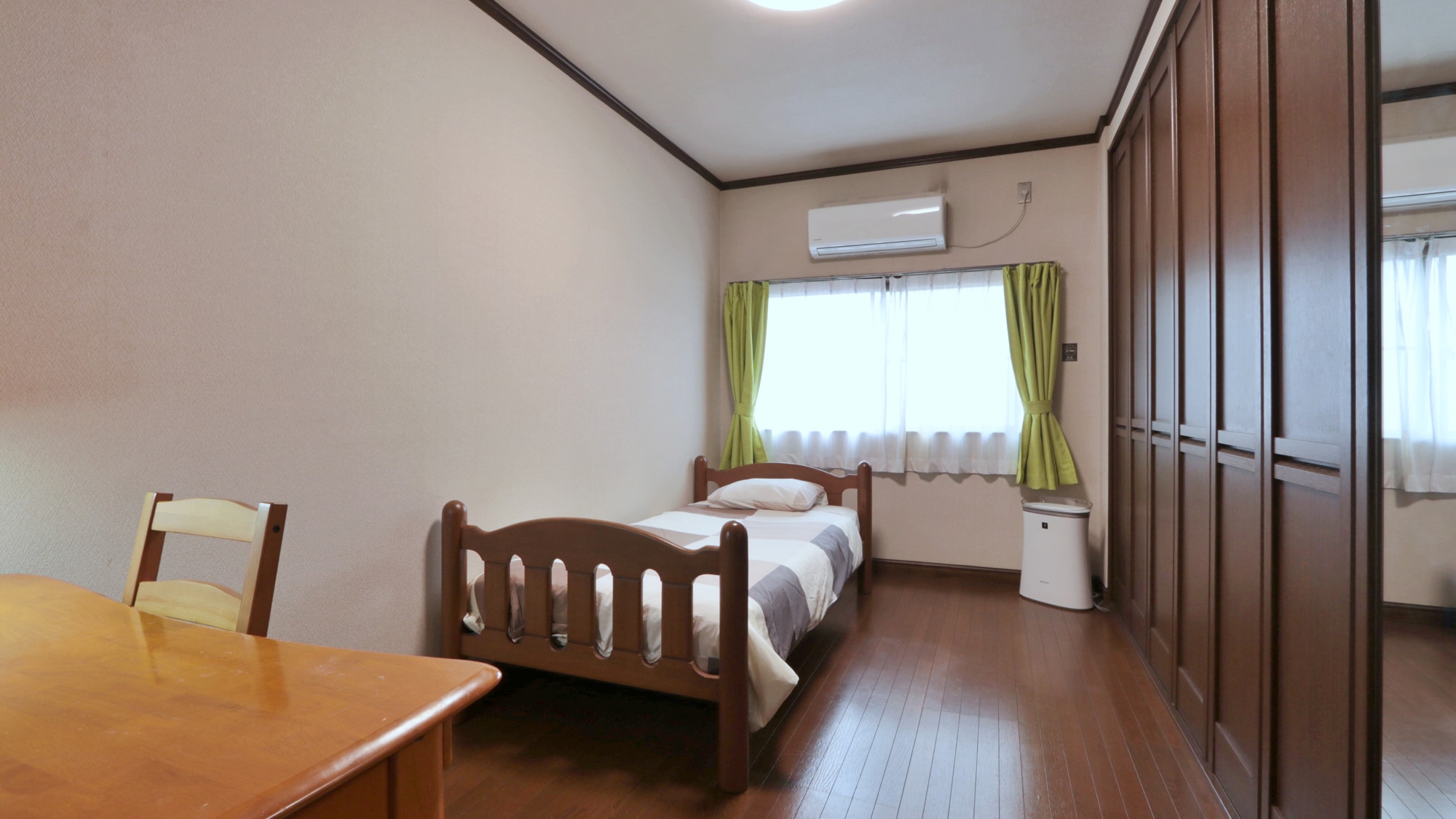[Guest Room] [Non-smoking] Western-style single room ★ Shared facilities