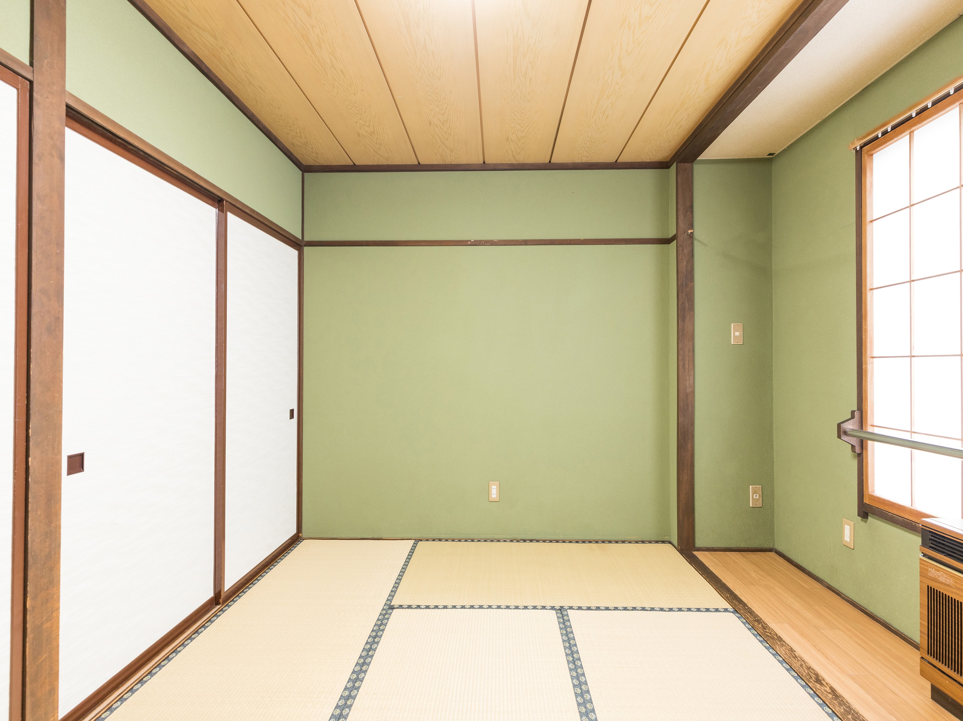 Japanese-style triple room