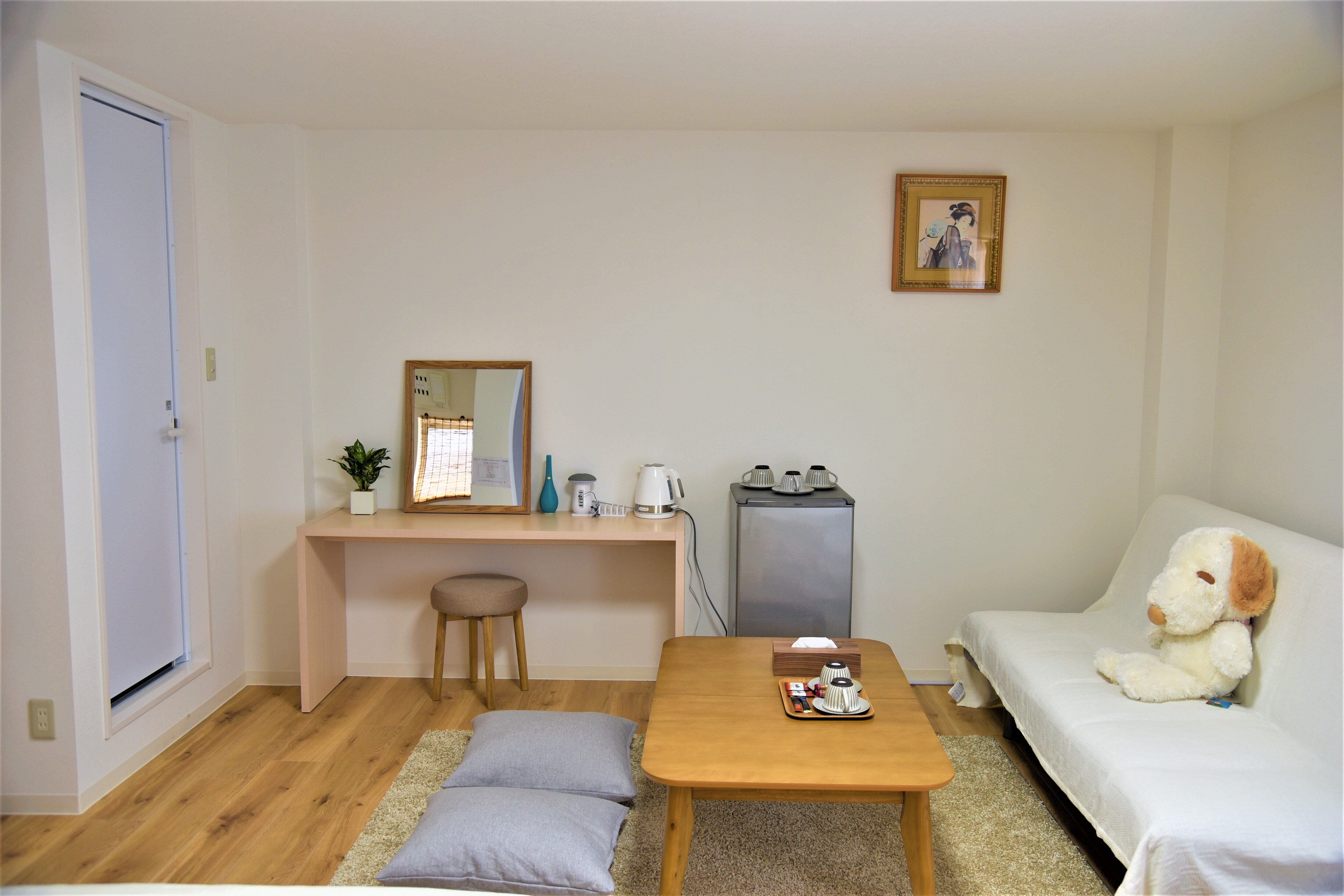 Western-style room side